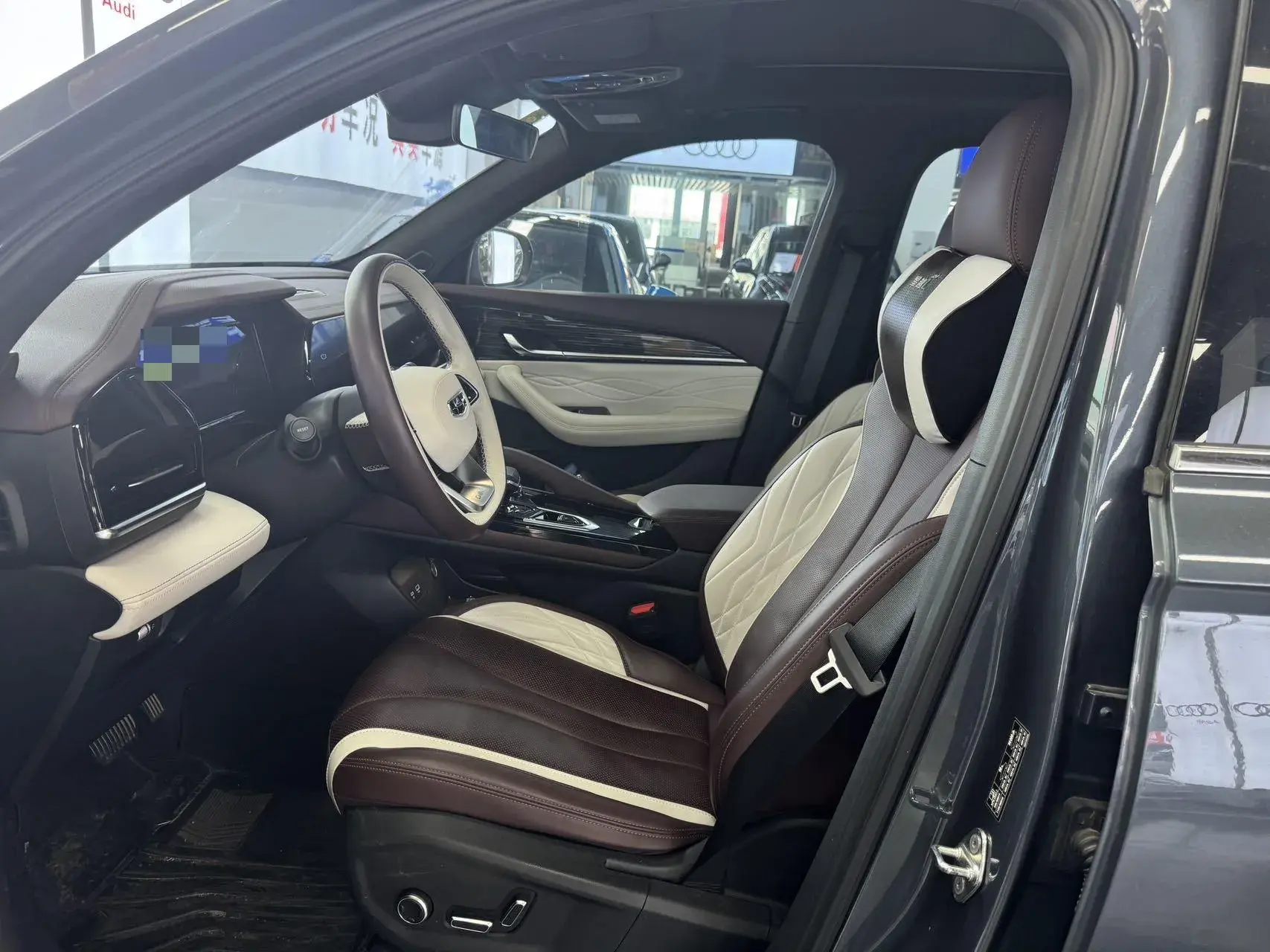 2021 GEELY MONJARO thumbnail 4