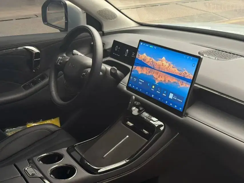 2025 AION V thumbnail 3