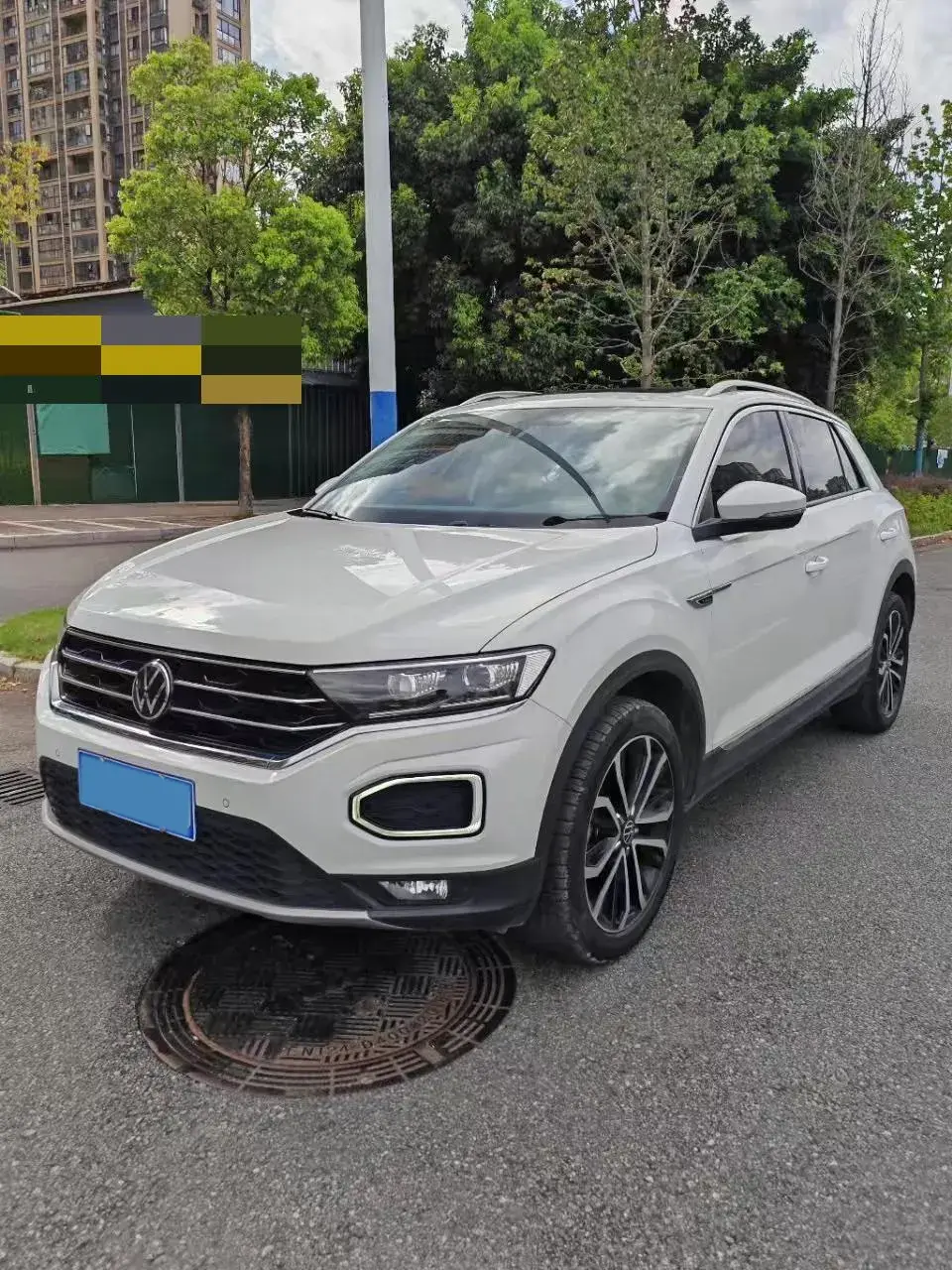 2022 VOLKSWAGEN T-ROC view 1
