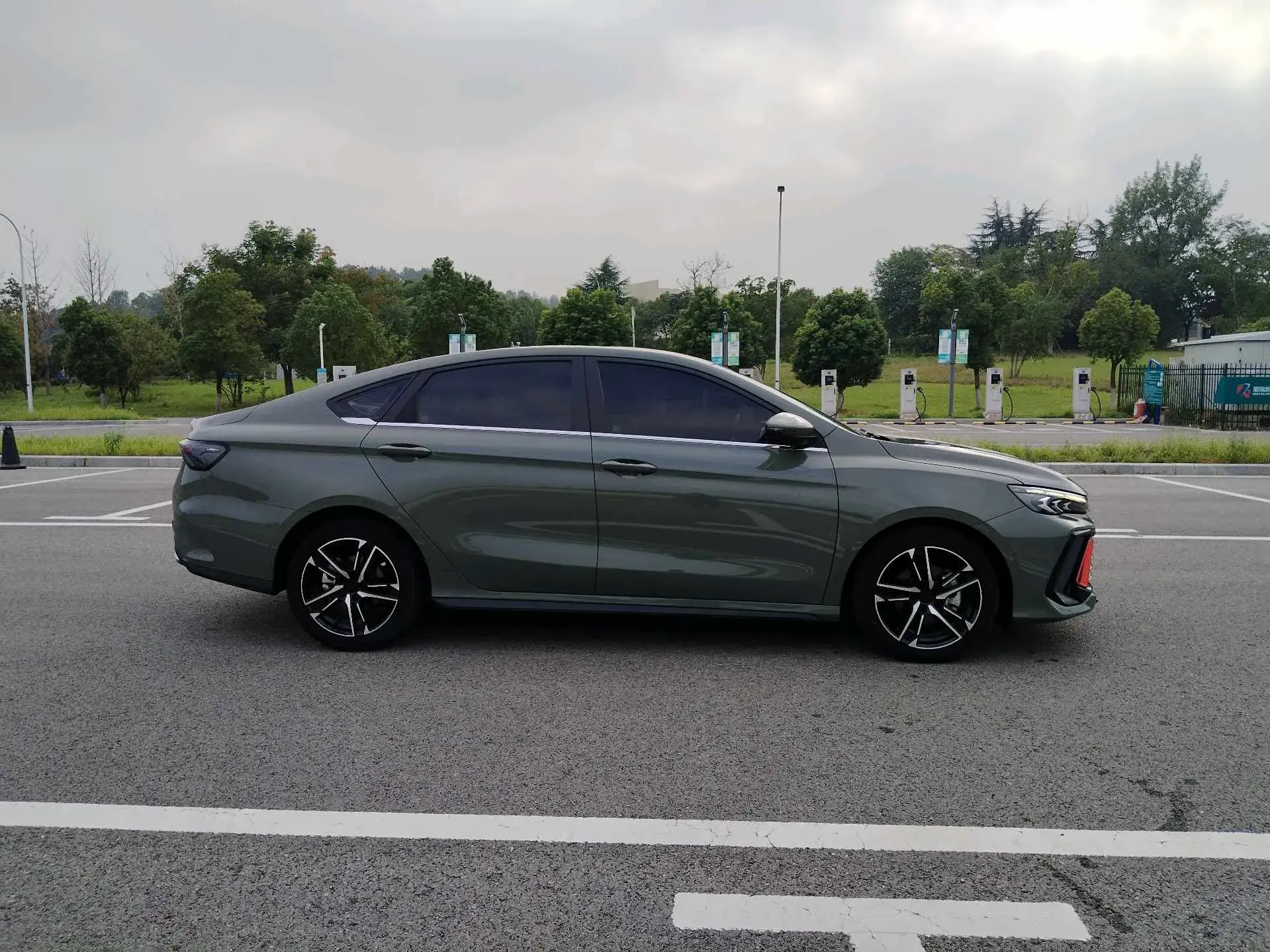 2022 GEELY BINRAY thumbnail 4