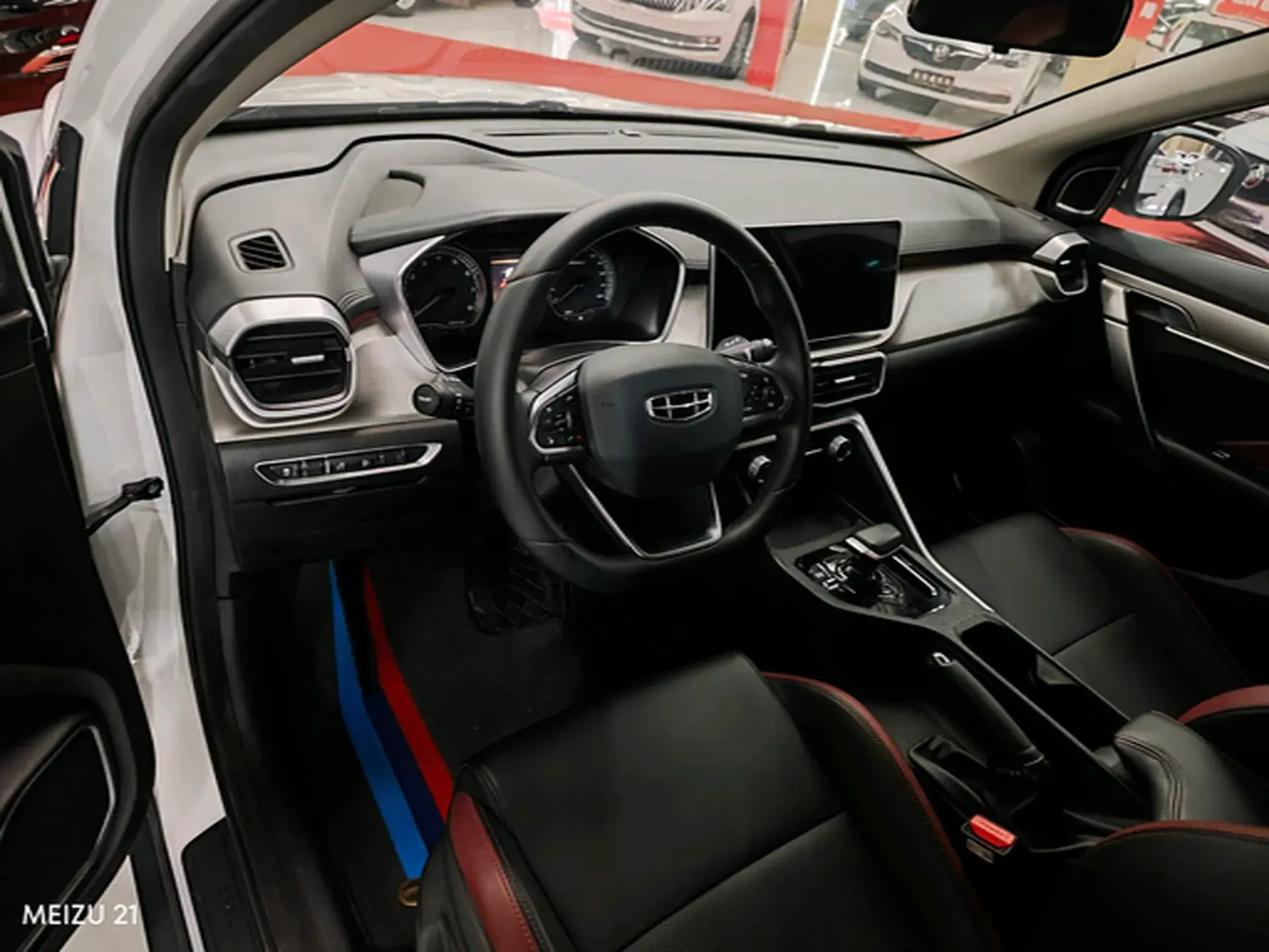 2021 GEELY COOLRAY thumbnail 4