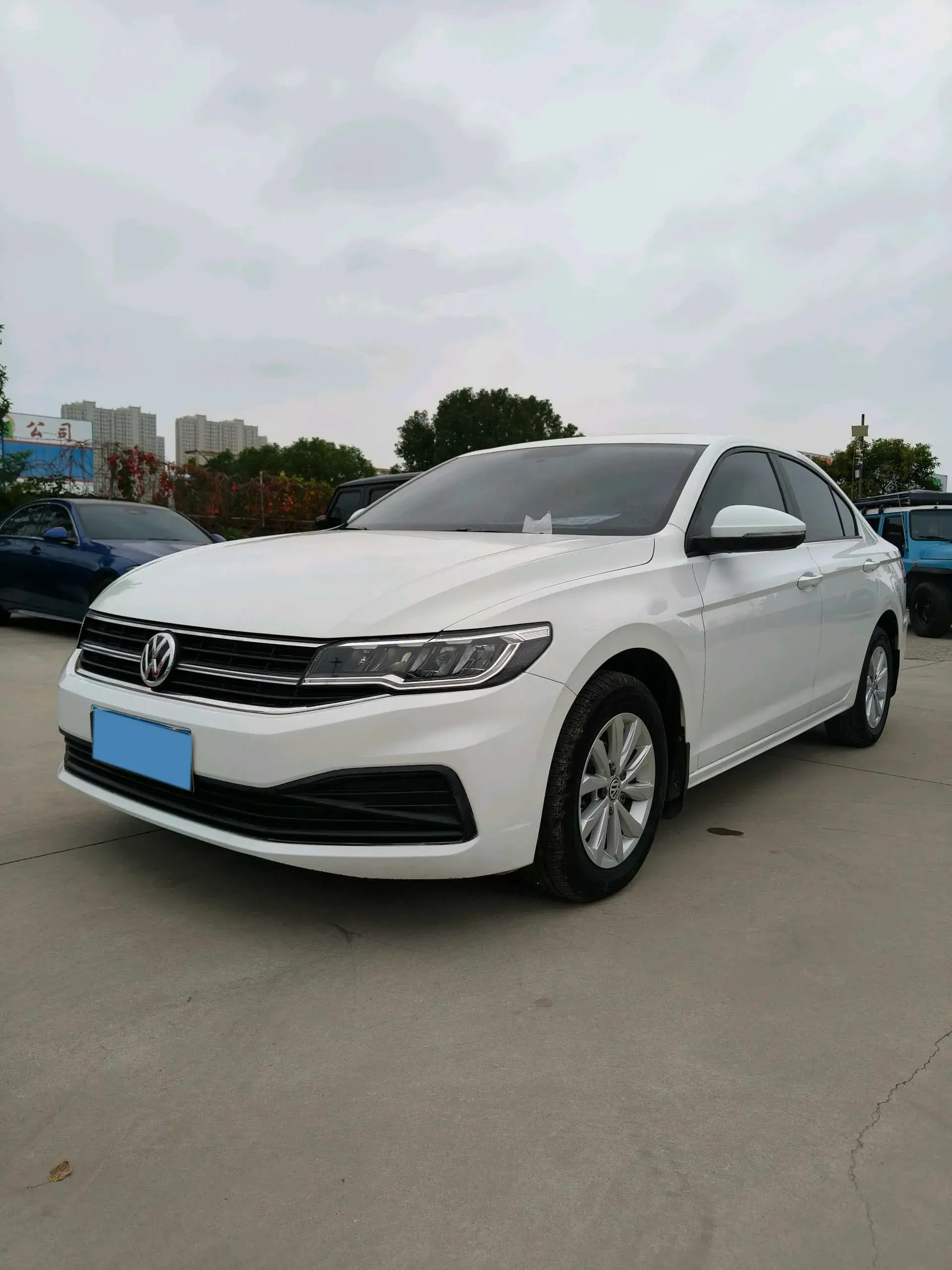 2019 VOLKSWAGEN BORA view 1