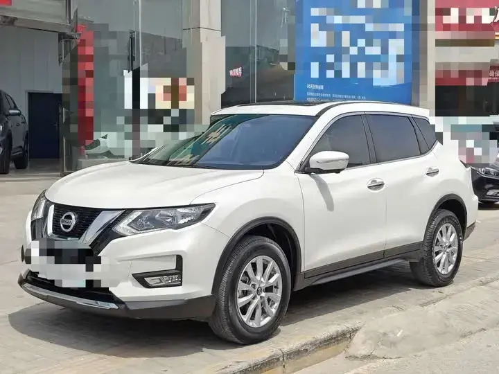 2023 NISSAN X-TRAIL view 1