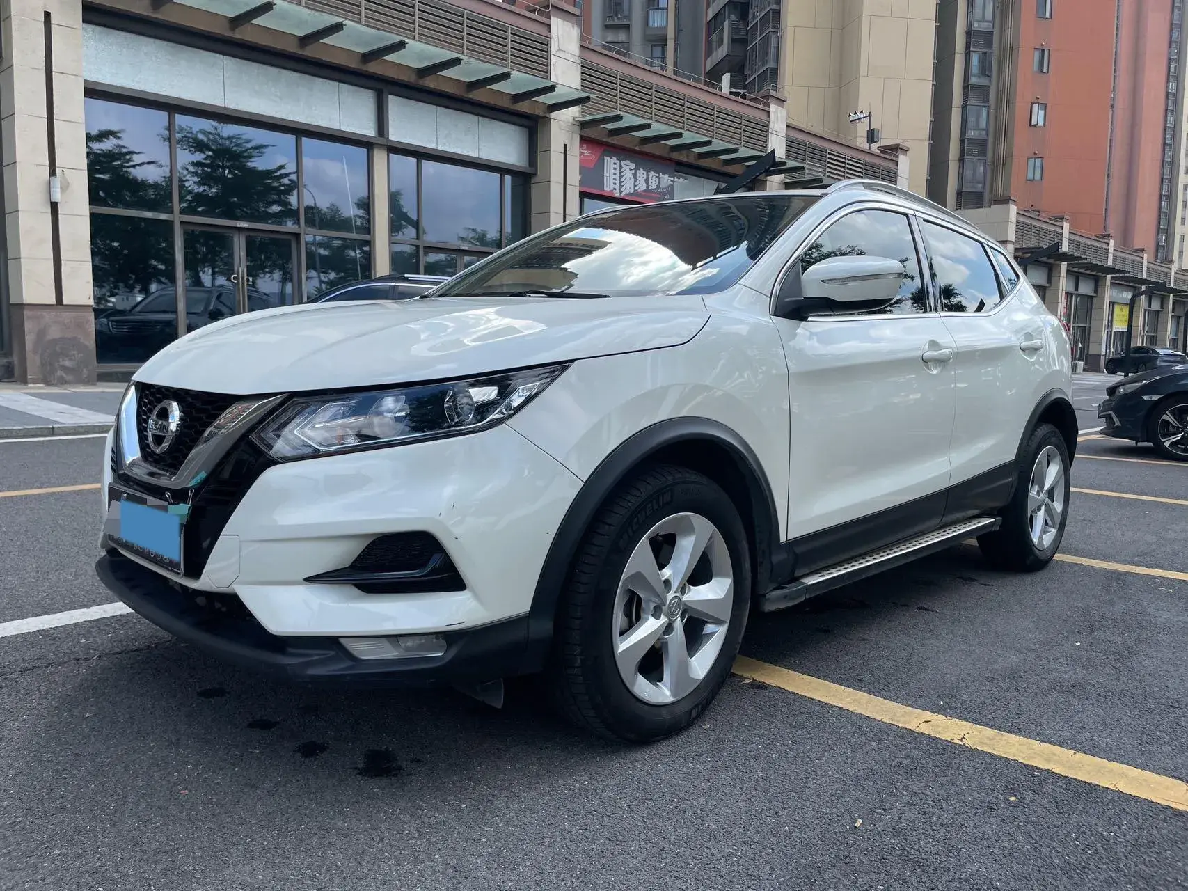 2019 NISSAN QASHQAI view 1
