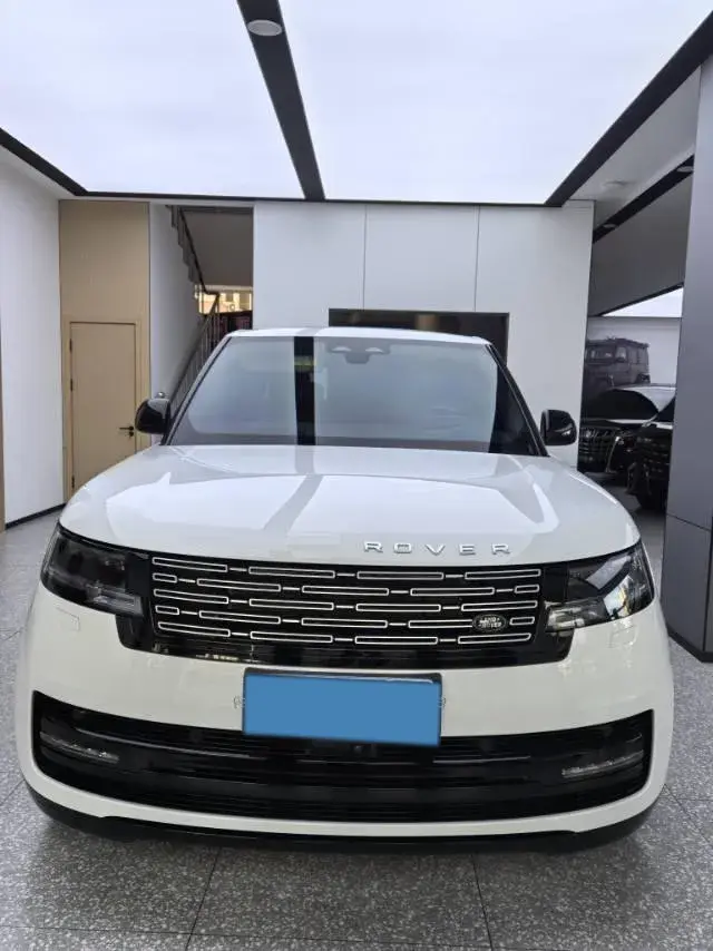 2024 LAND ROVER thumbnail 2