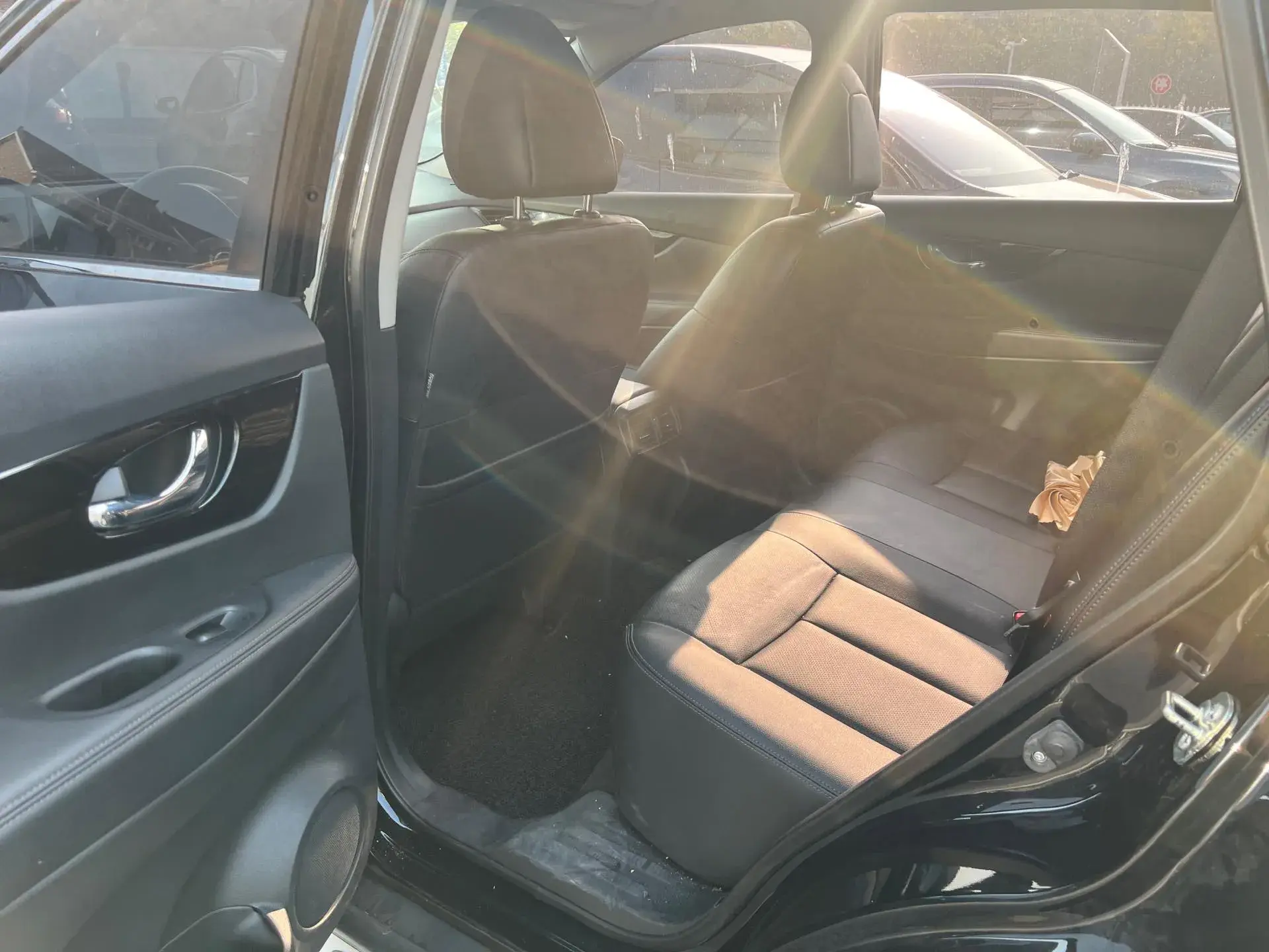 2021 NISSAN X-TRAIL thumbnail 3