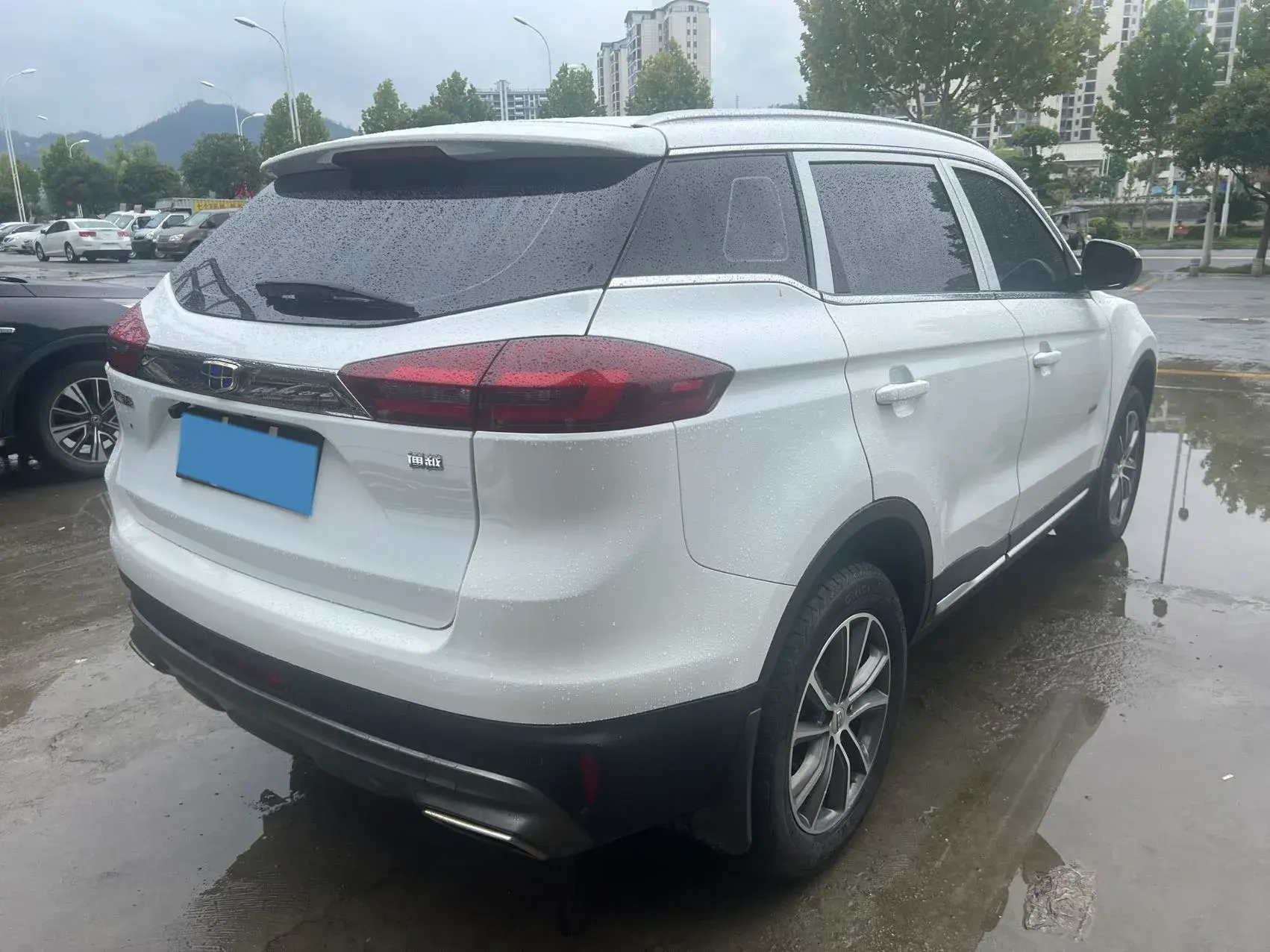2018 GEELY AZKARRA thumbnail 4