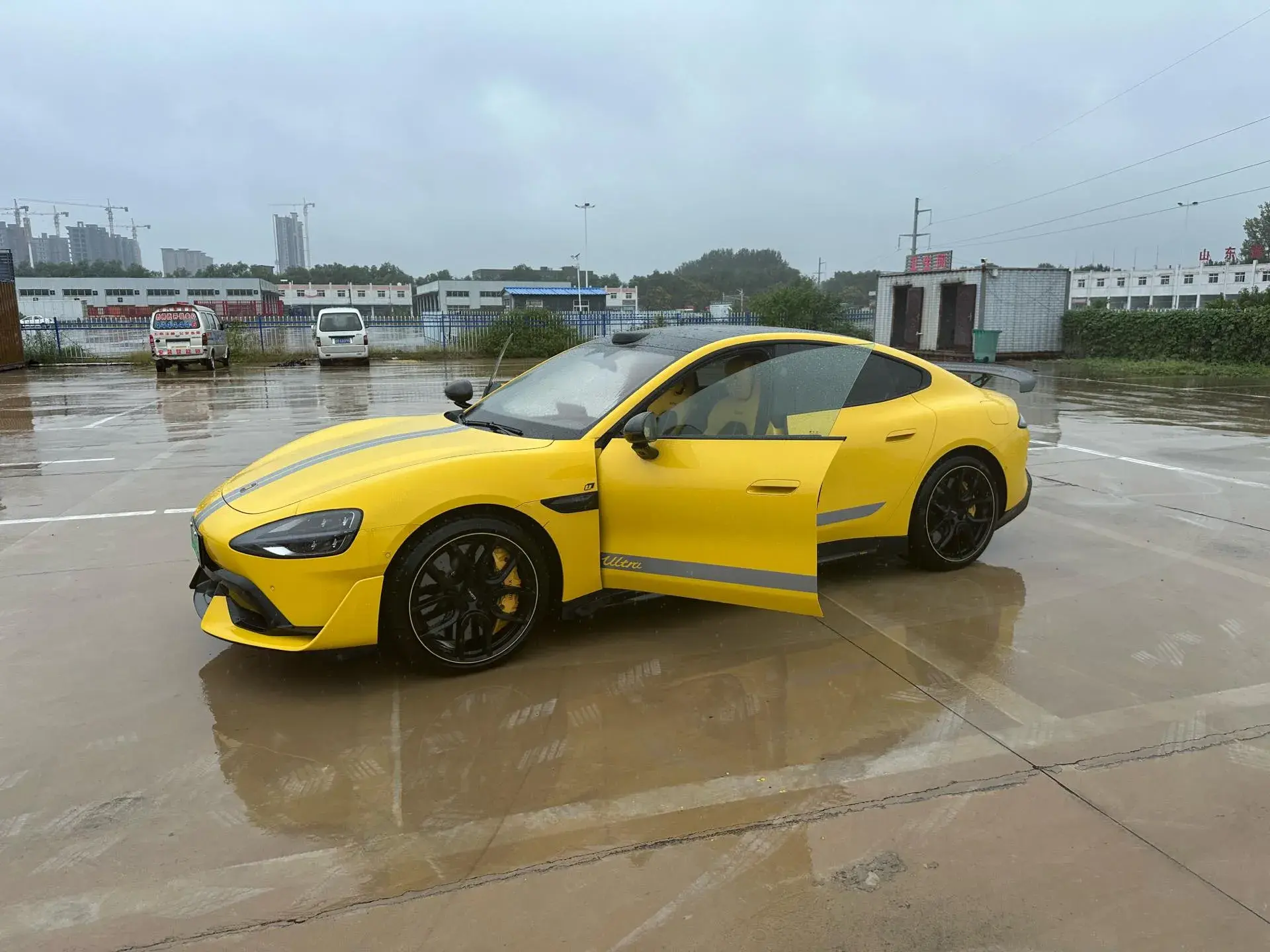 2025 MI SU7 thumbnail 2