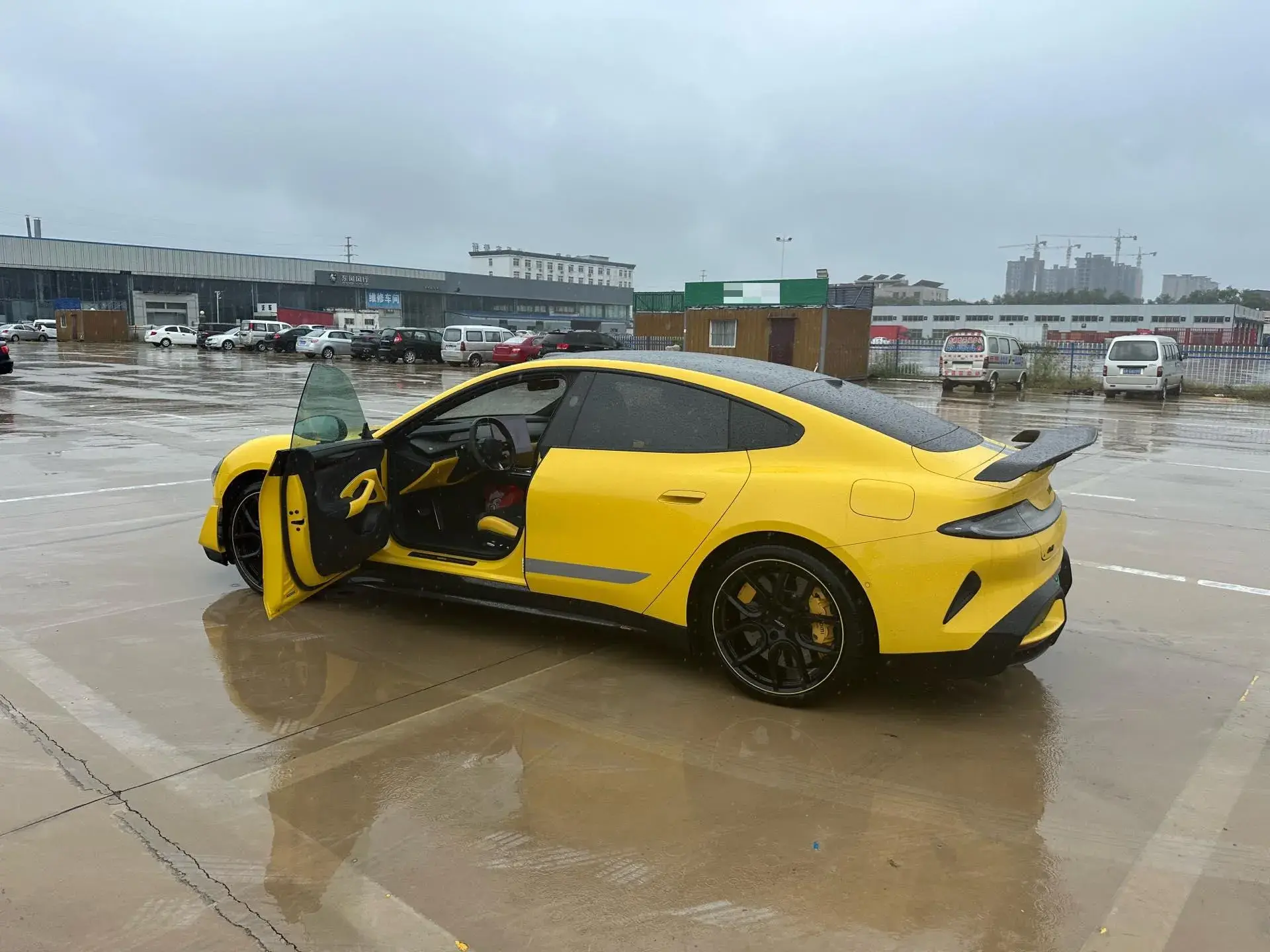 2025 MI SU7 thumbnail 3