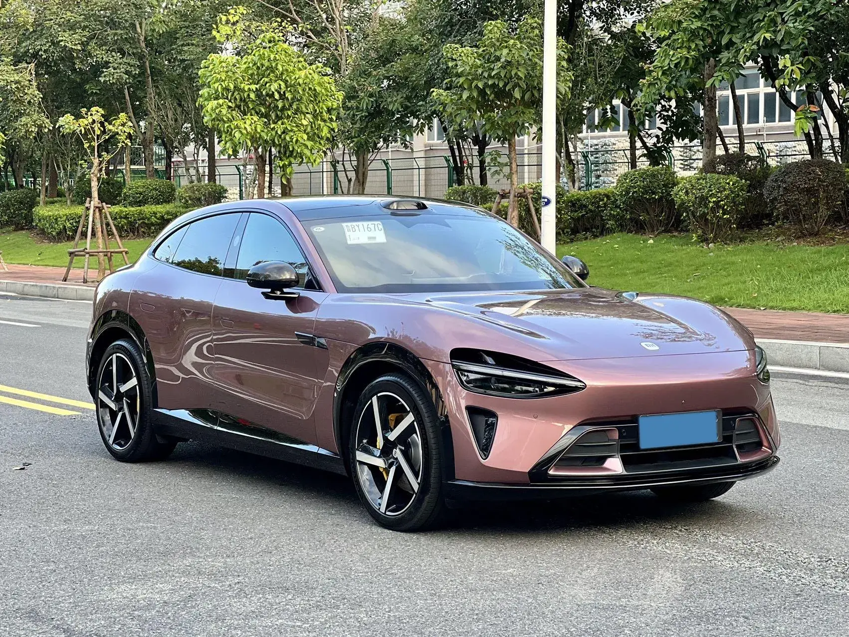 2025 MI YU7 thumbnail 3