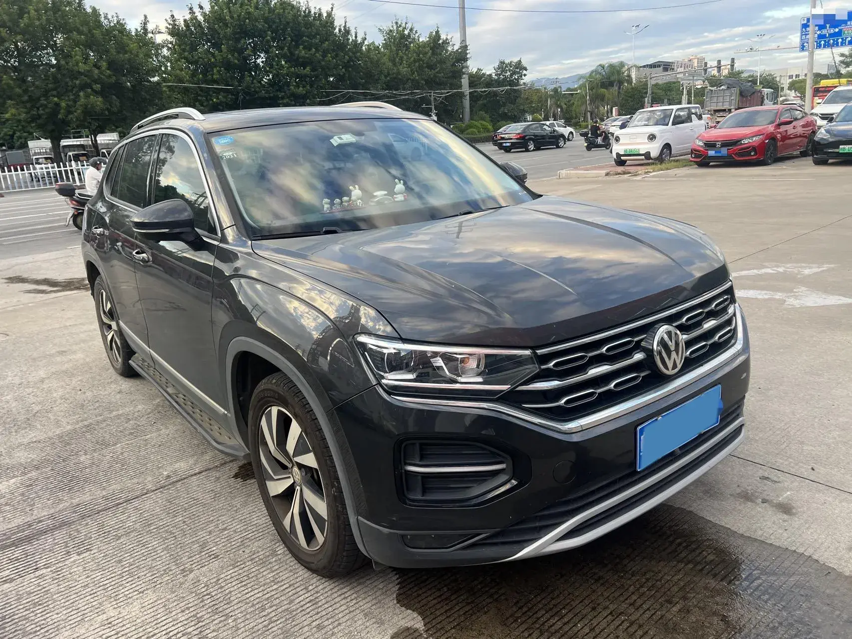 2019 VOLKSWAGEN TAYRON thumbnail 3