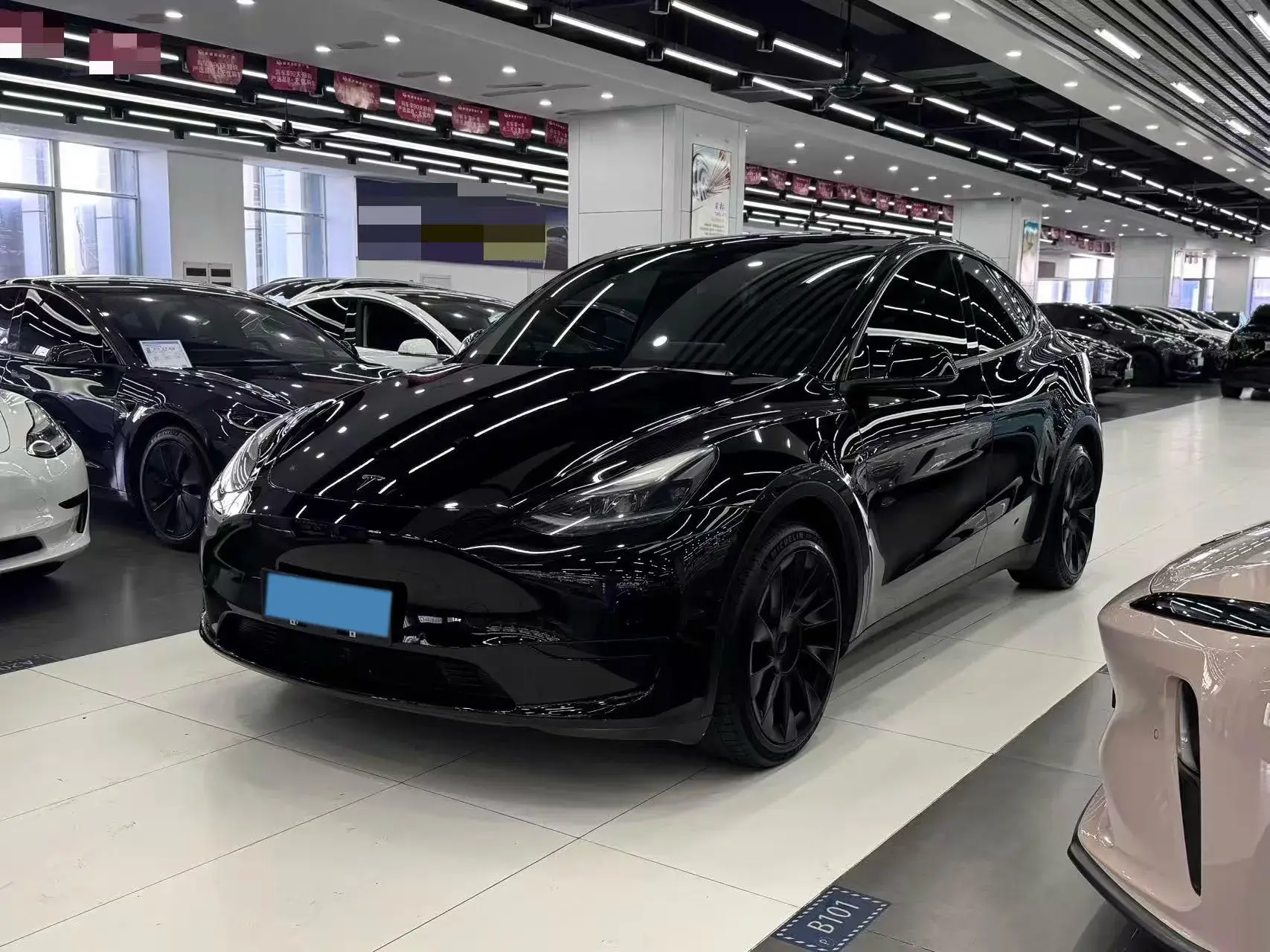 2022 TESLA MODEL view 1