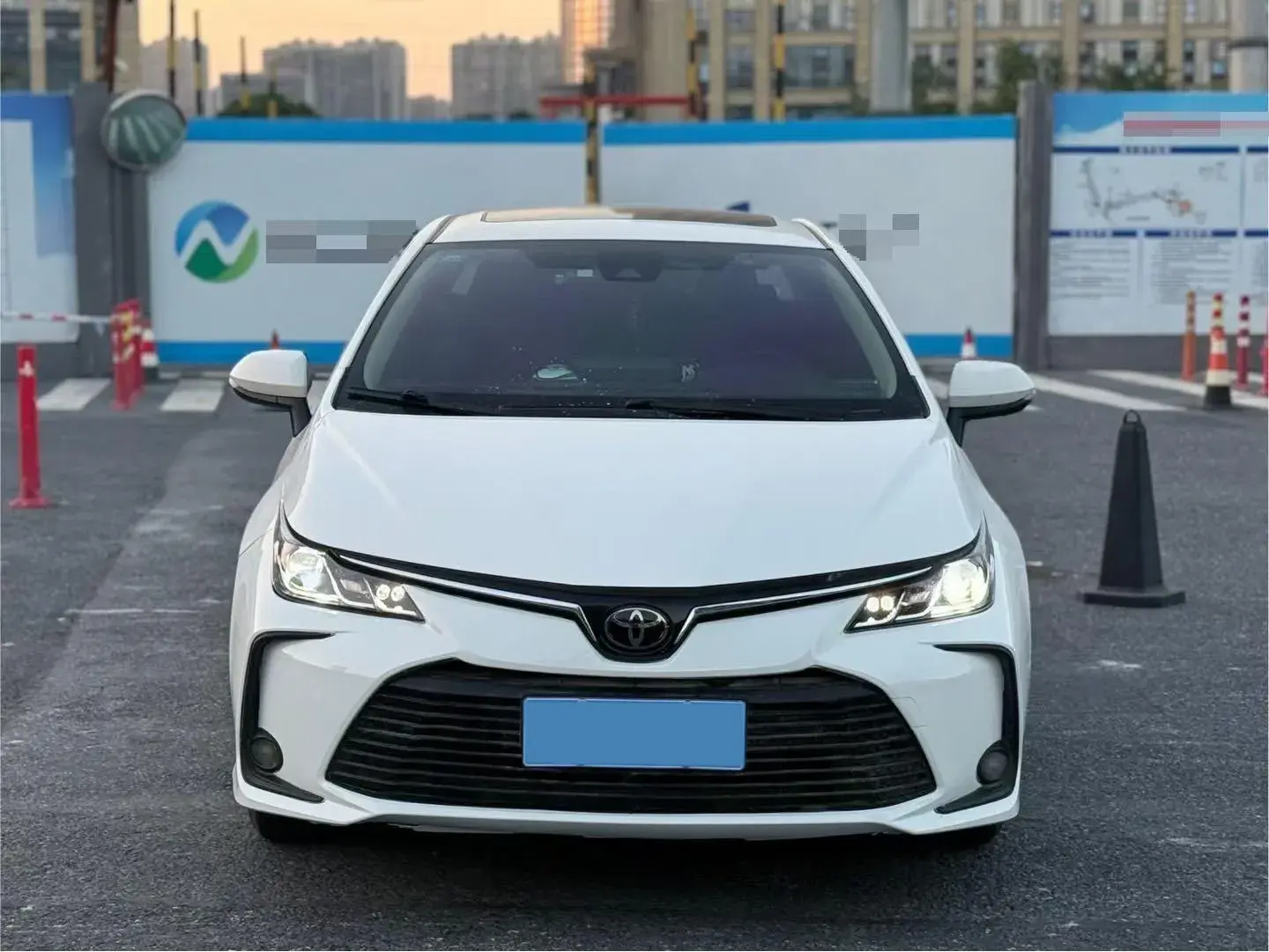 2021 TOYOTA COROLLA thumbnail 2