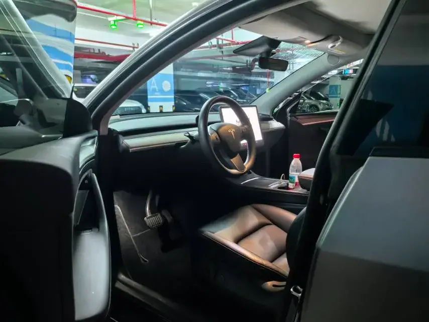 2022 TESLA MODEL thumbnail 3