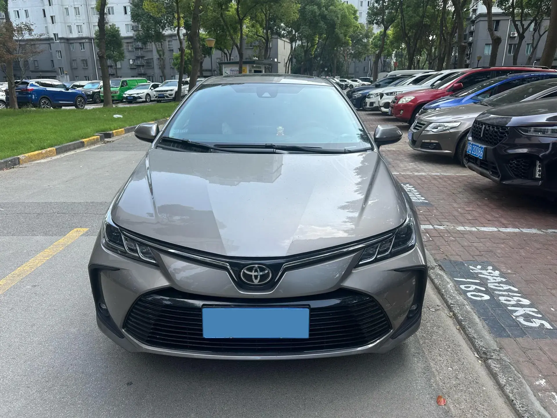 2023 TOYOTA COROLLA thumbnail 2
