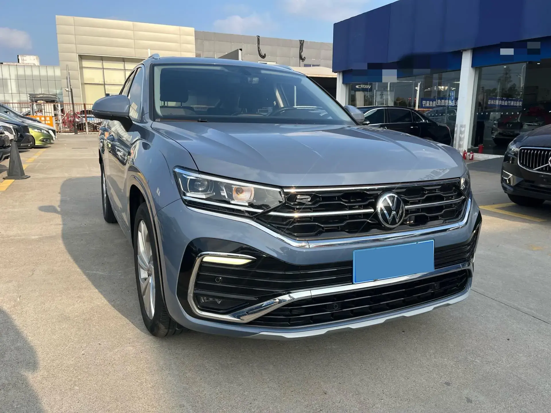 2020 VOLKSWAGEN TAYRON thumbnail 3