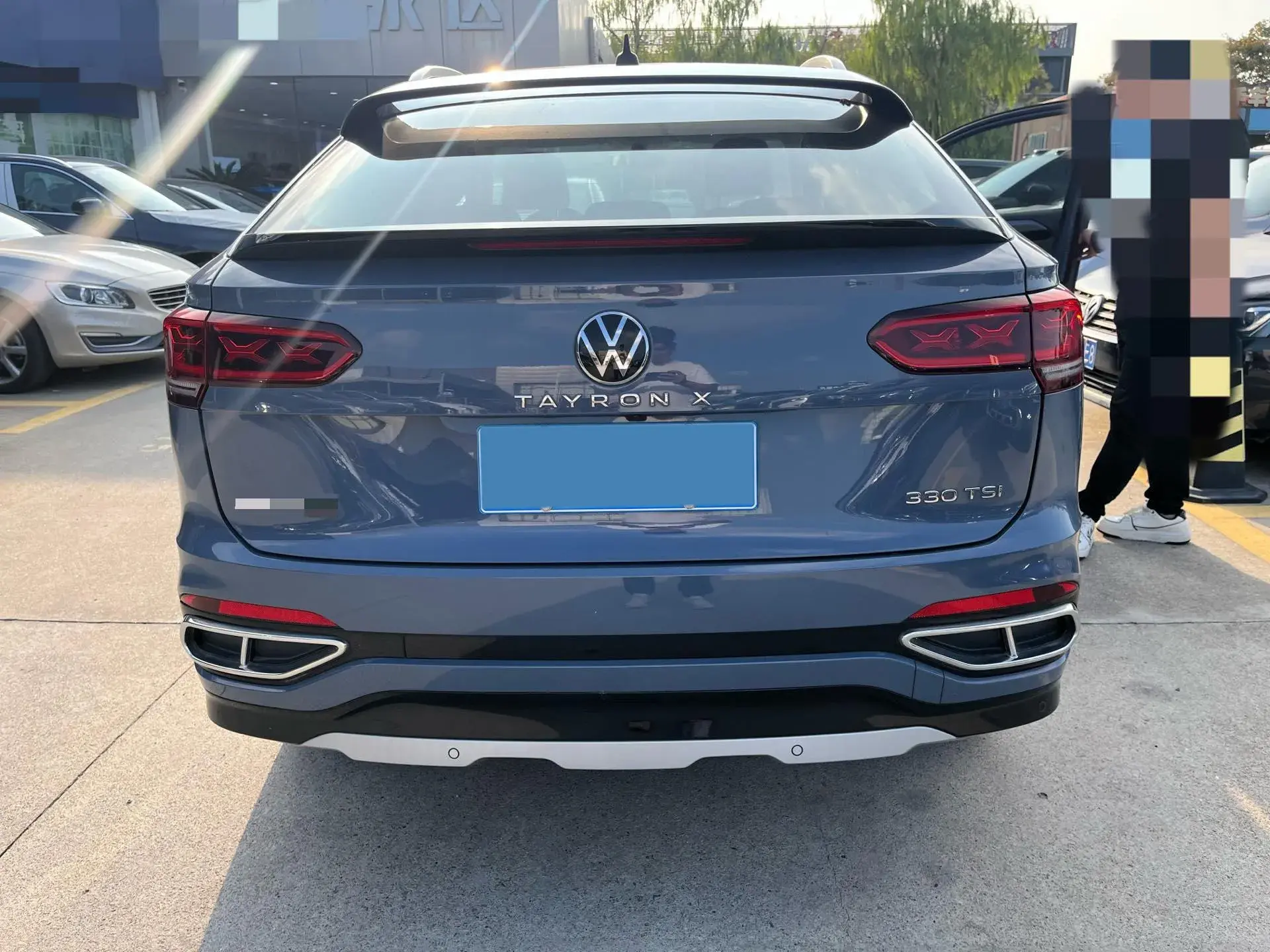 2020 VOLKSWAGEN TAYRON thumbnail 4