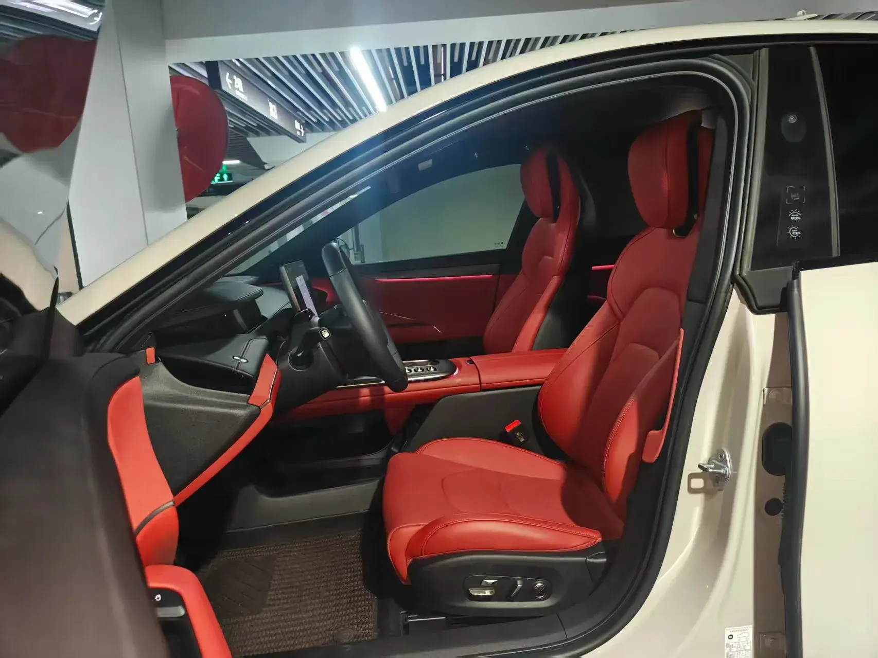 2024 MI SU7 thumbnail 4