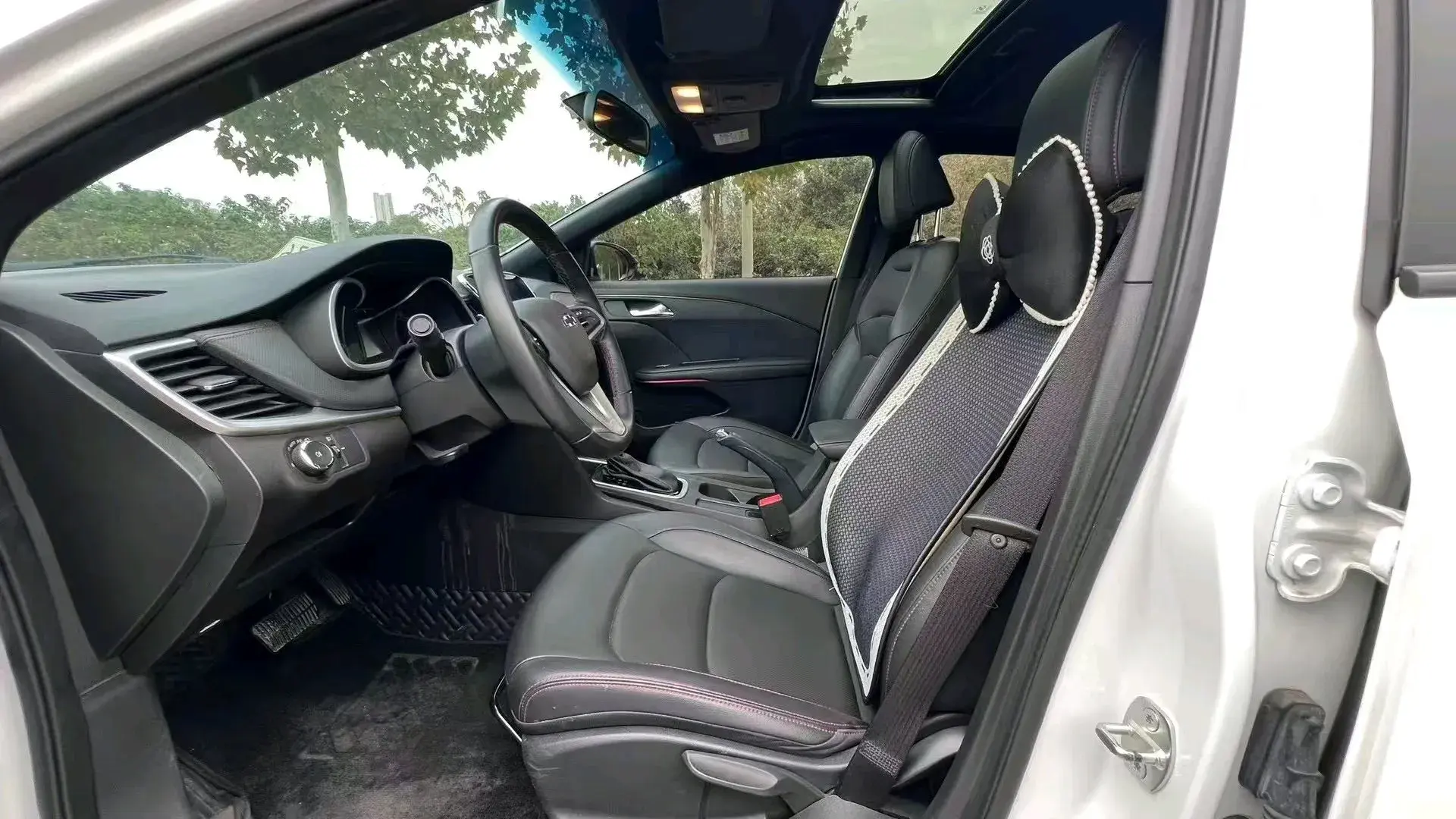 2020 CHEVROLET MONZA thumbnail 4