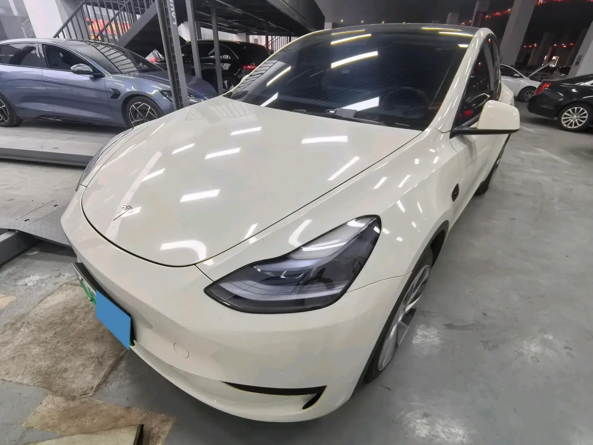 2023 TESLA MODEL view 1