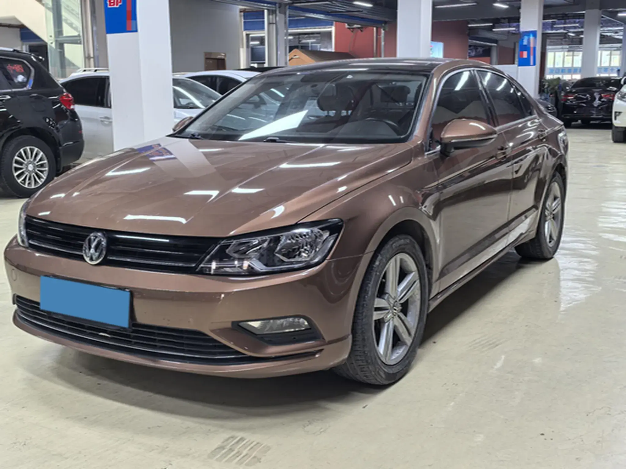 2018 VOLKSWAGEN LAMANDO view 1