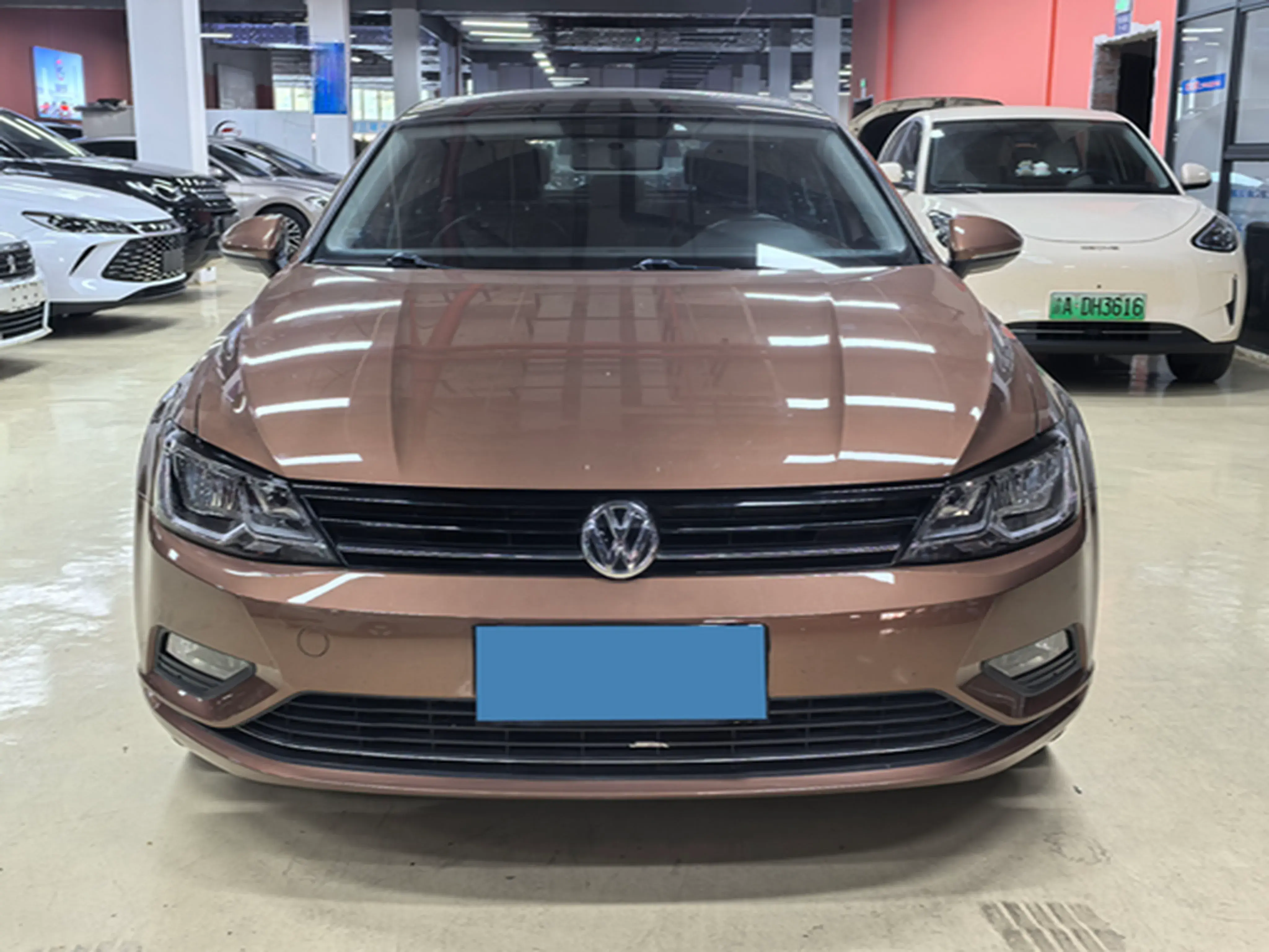 2018 VOLKSWAGEN LAMANDO thumbnail 3