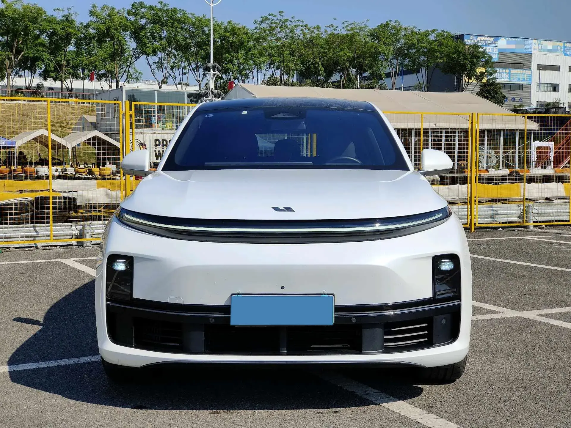 2023 LI L7 thumbnail 4