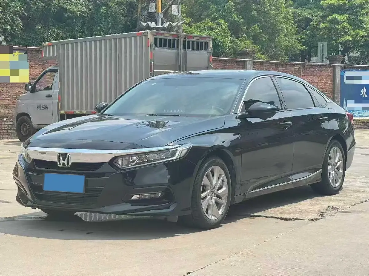 2018 Honda Accord 1.5T 194HP L4 CVT 2018 Honda Accord 1.5T 194HP L4 CVT