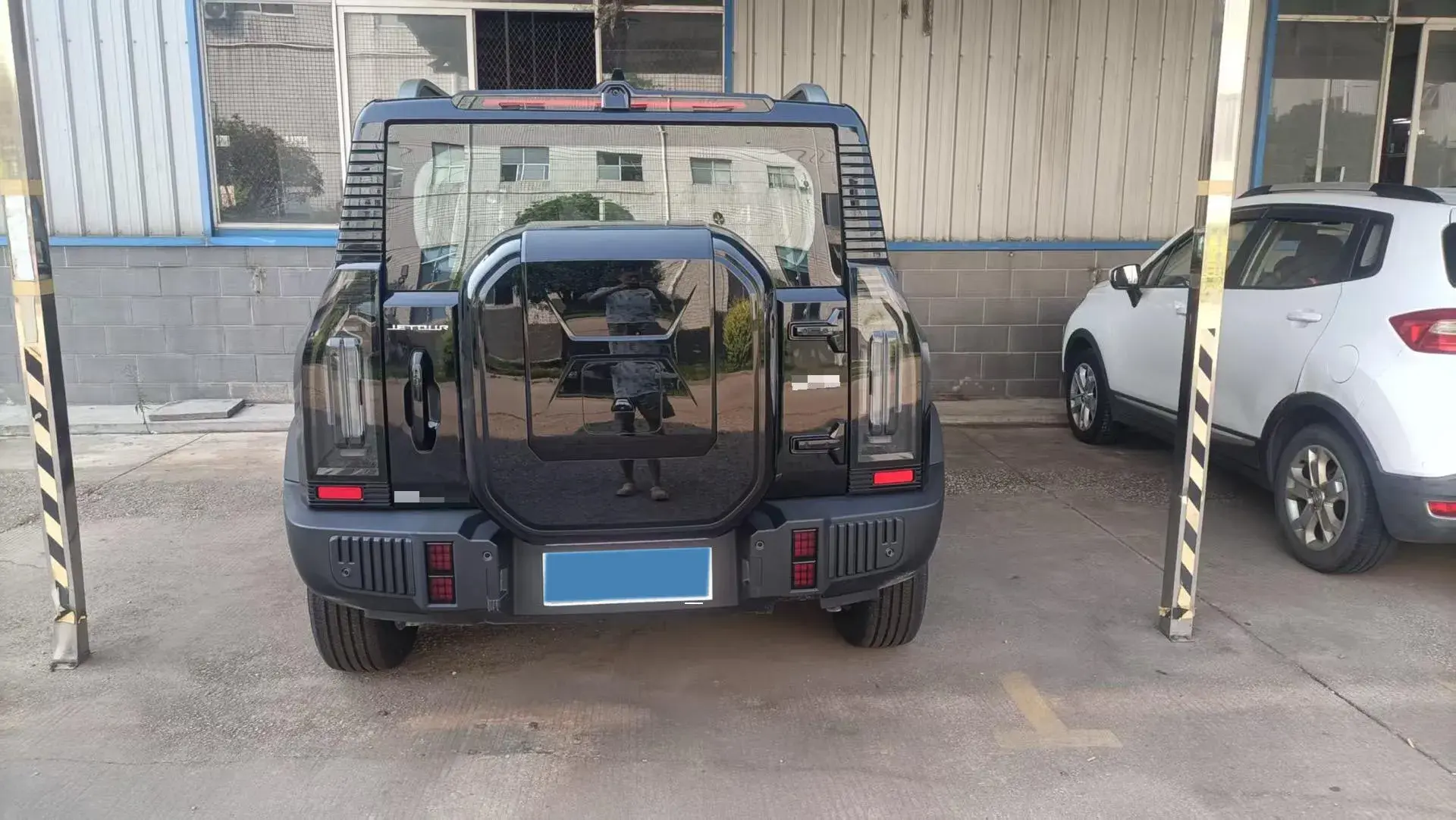 2025 JETOUR TRAVELLER thumbnail 4