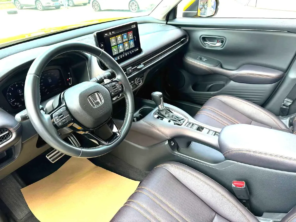 2022 Honda ZR-V 1.5T 182HP L4 CVT,autocango,china used car exporter,china ev exporter,chinese used car exporter,chinese used ev exporter