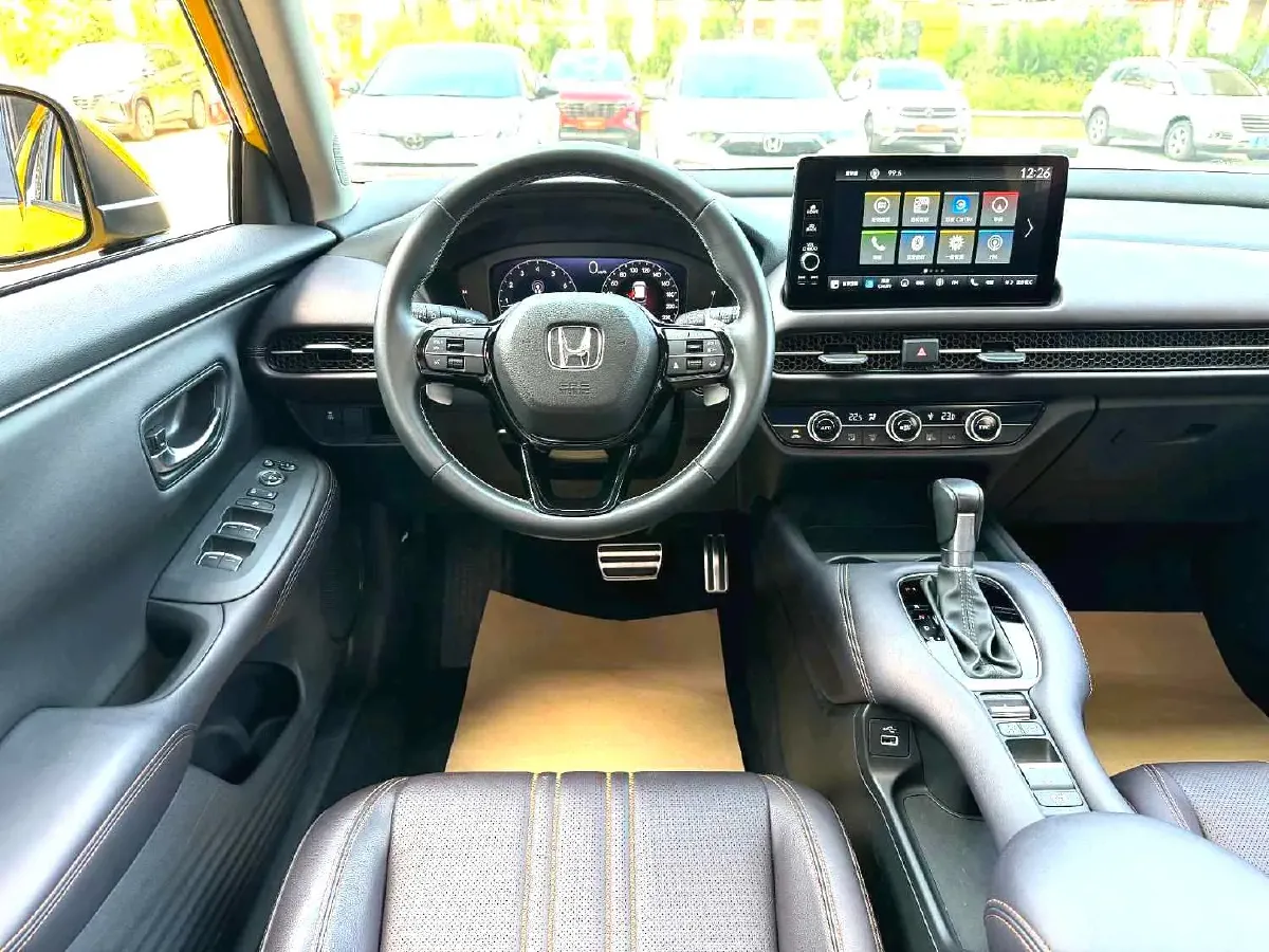 2022 Honda ZR-V 1.5T 182HP L4 CVT,autocango,china used car exporter,china ev exporter,chinese used car exporter,chinese used ev exporter