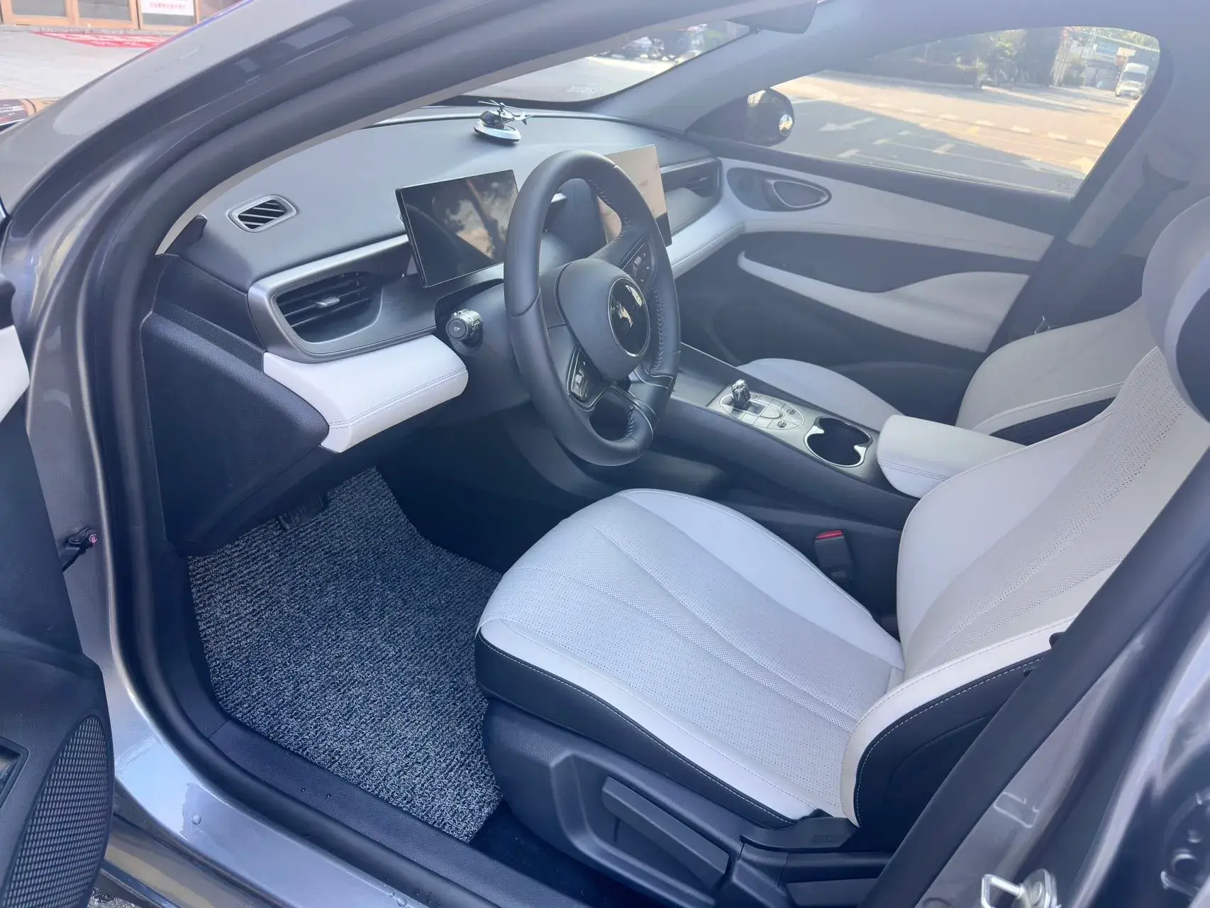 2025 BYD SEAL05 thumbnail 4