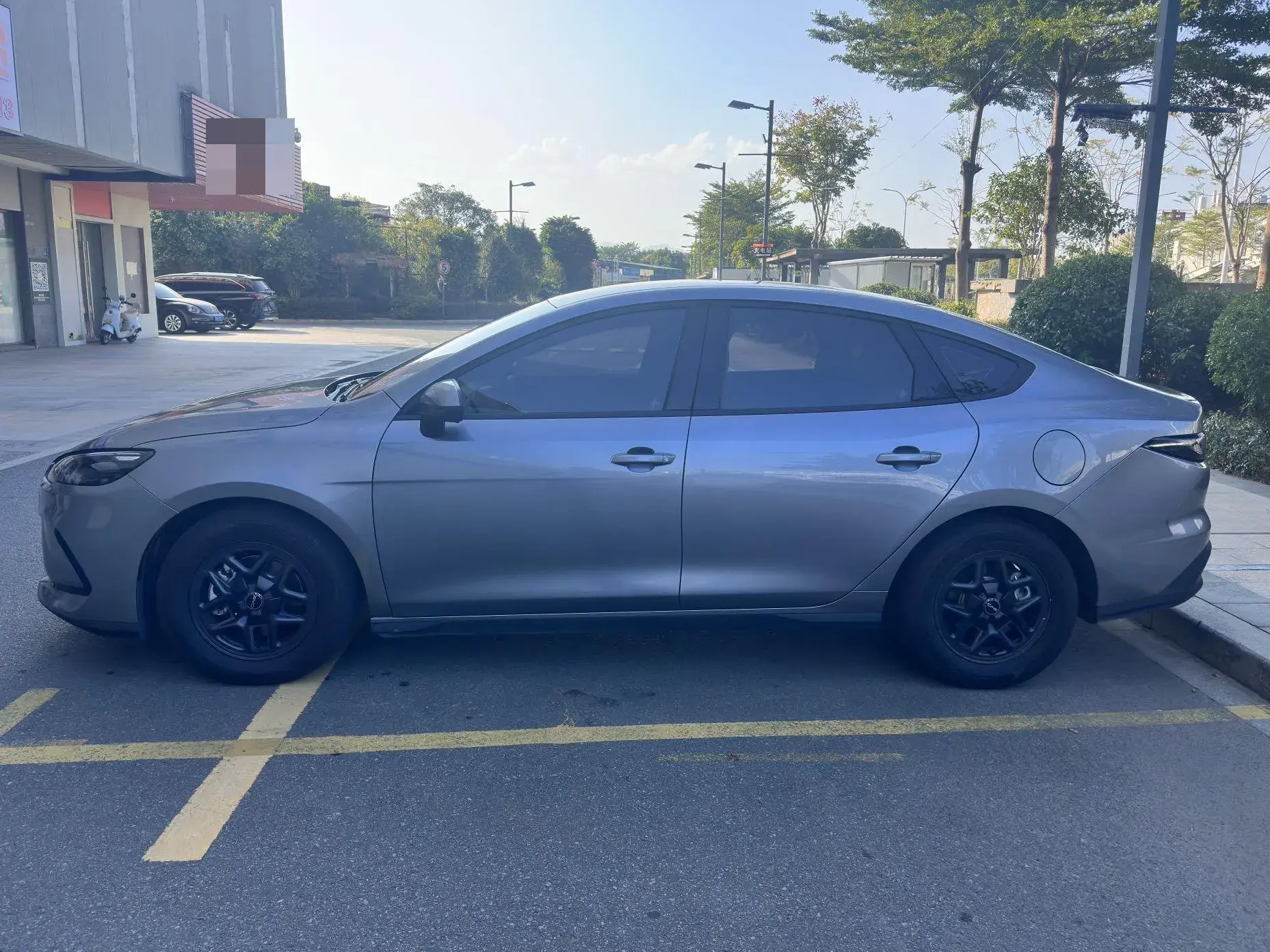 2025 BYD SEAL05 thumbnail 3