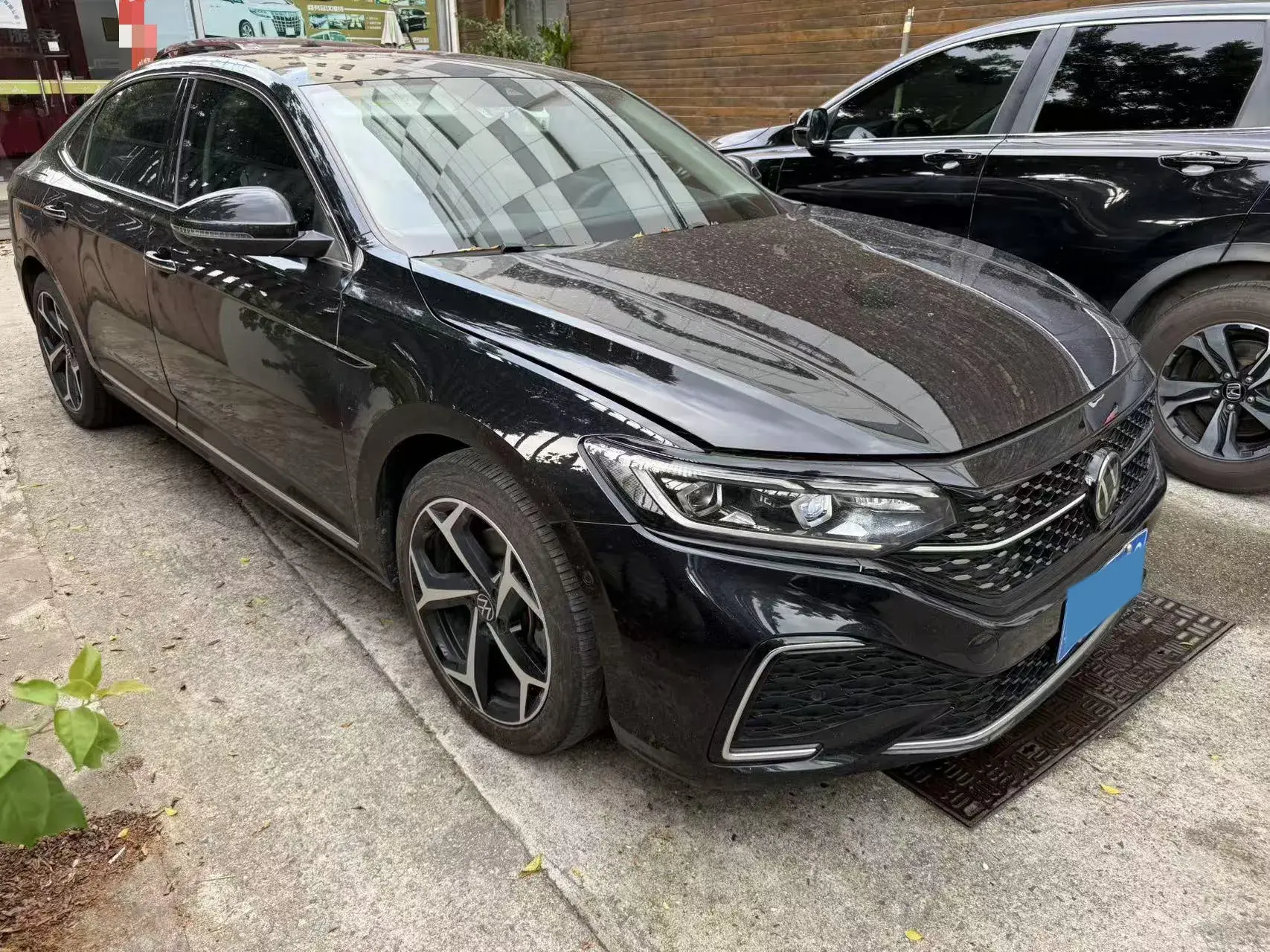 2023 VOLKSWAGEN PASSAT thumbnail 2