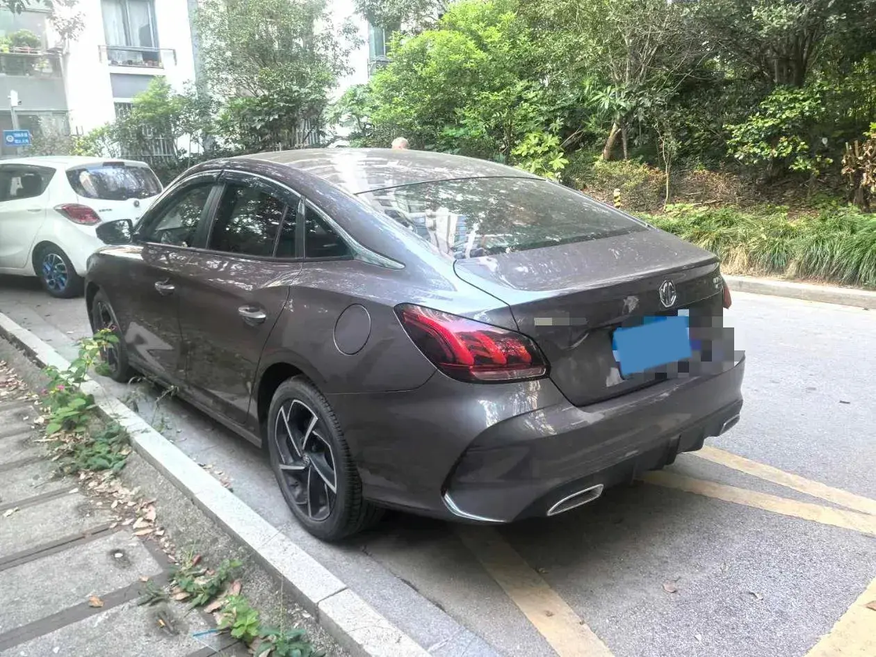 2021 MG 5 thumbnail 4