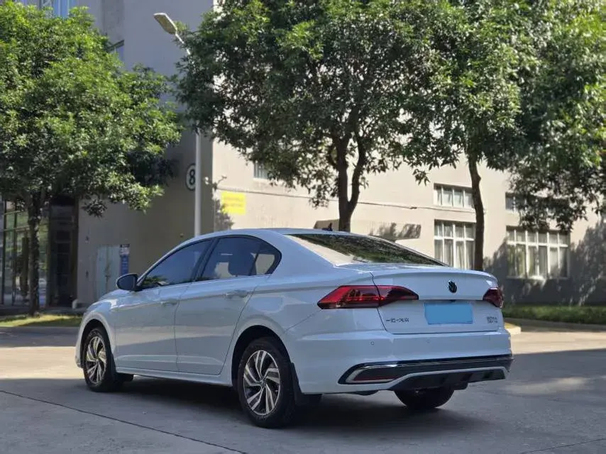 2023 VOLKSWAGEN BORA thumbnail 4