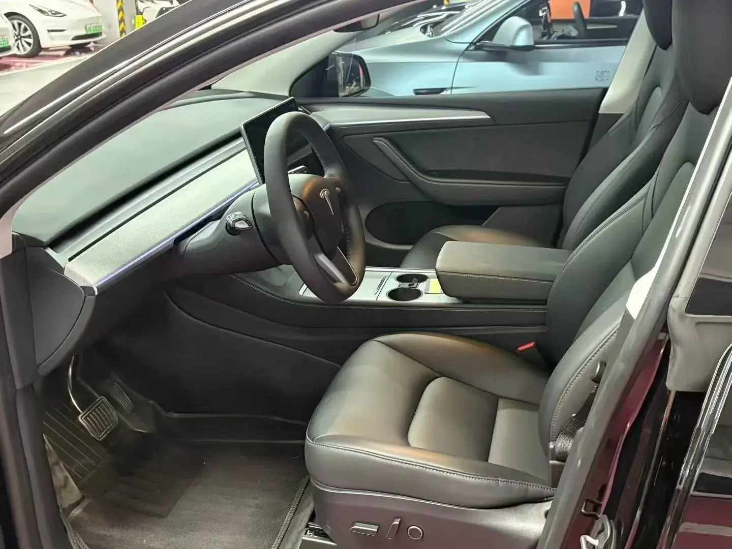 2023 TESLA MODEL thumbnail 4