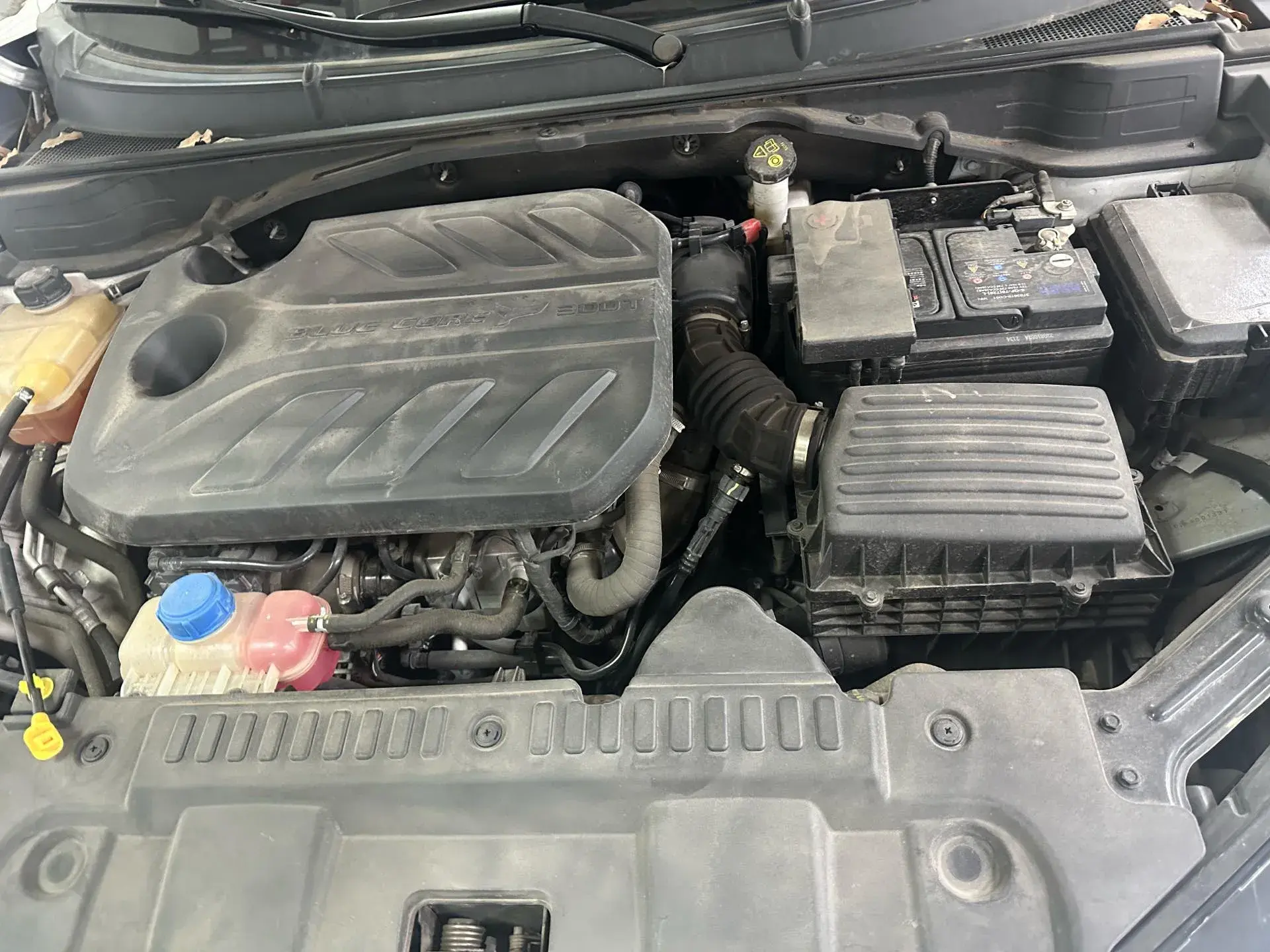 2023 CHANGAN UNI-T thumbnail 4