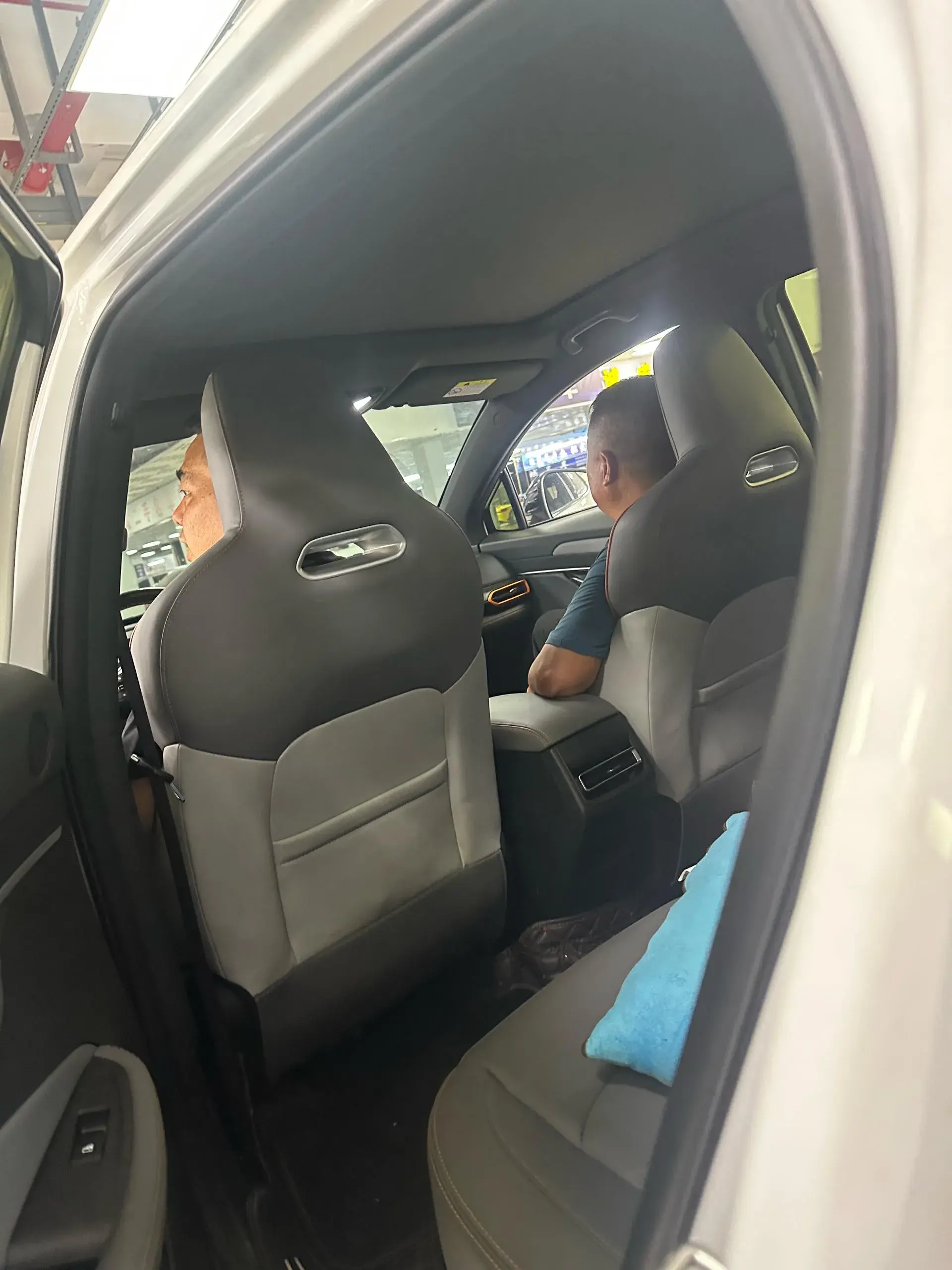 2023 CHANGAN UNI-T thumbnail 3