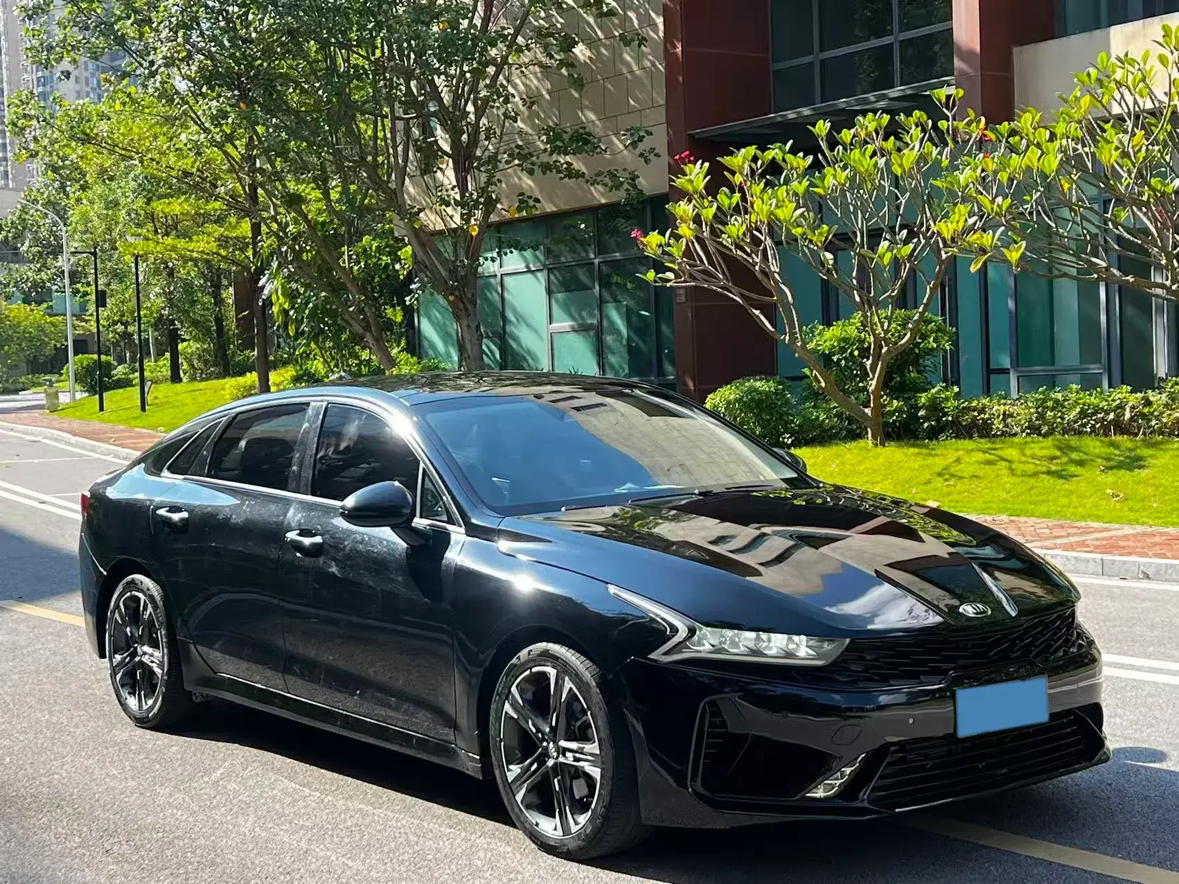 2020 KIA K5 thumbnail 3