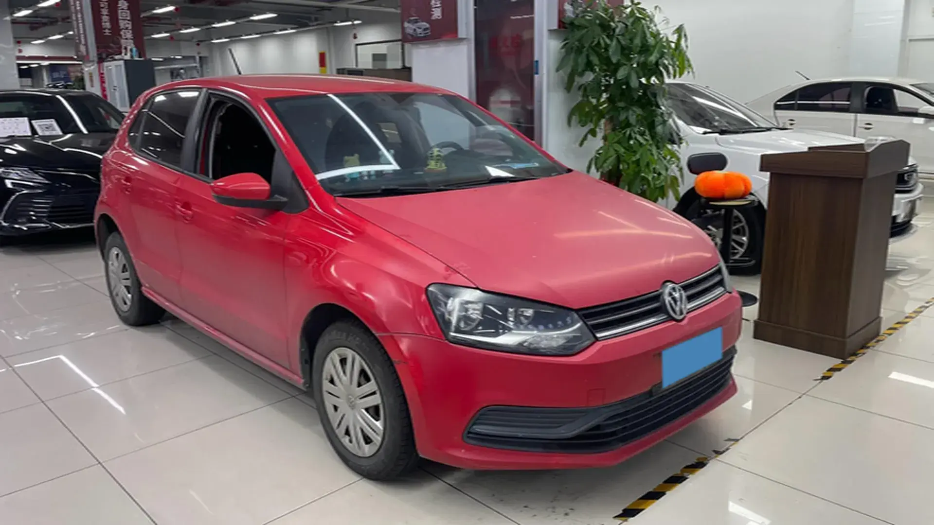 2016 VOLKSWAGEN POLO thumbnail 3