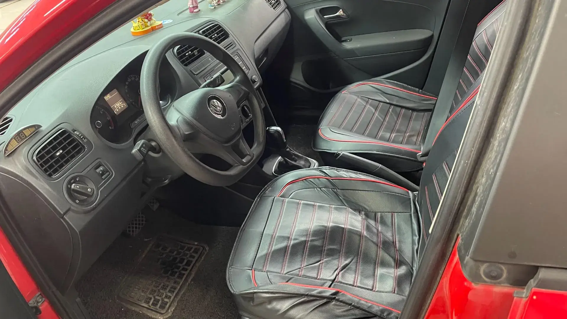 2016 VOLKSWAGEN POLO thumbnail 4