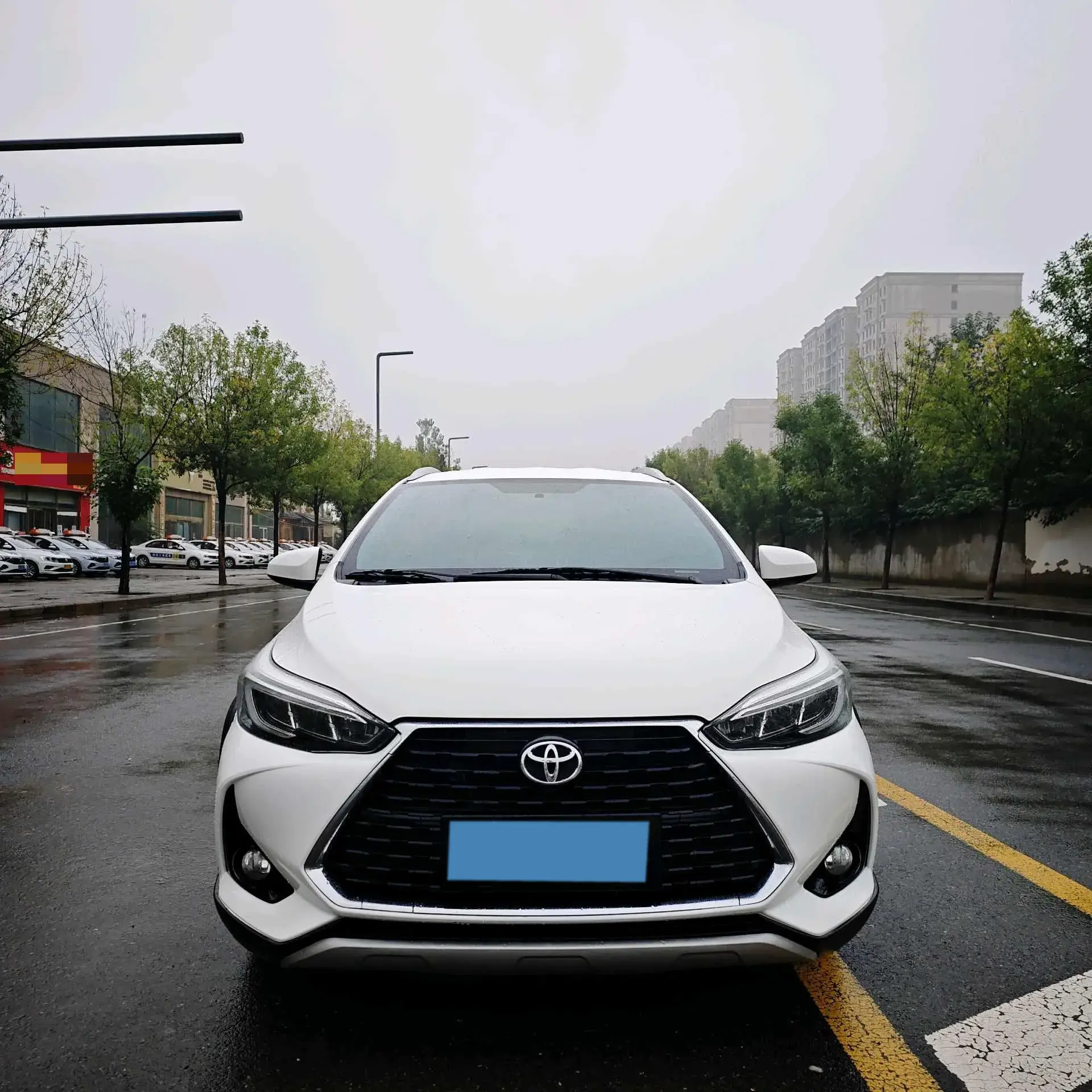 2022 TOYOTA YARIS thumbnail 2