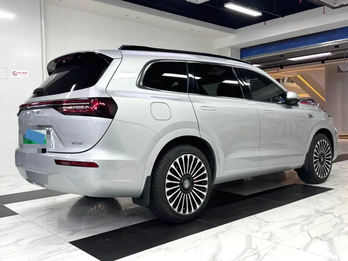 2024 AITO AITO thumbnail 3