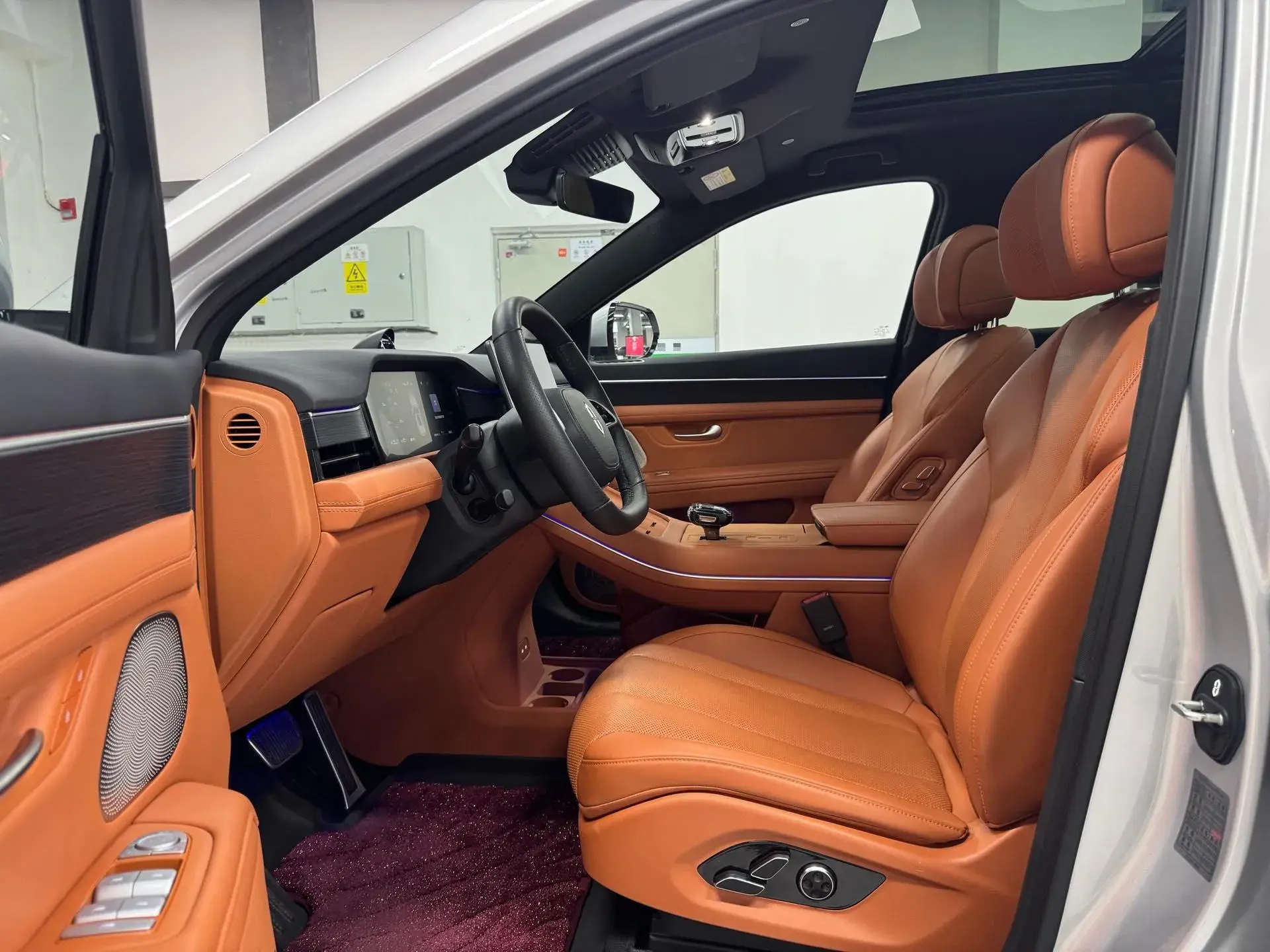 2024 AITO AITO thumbnail 4