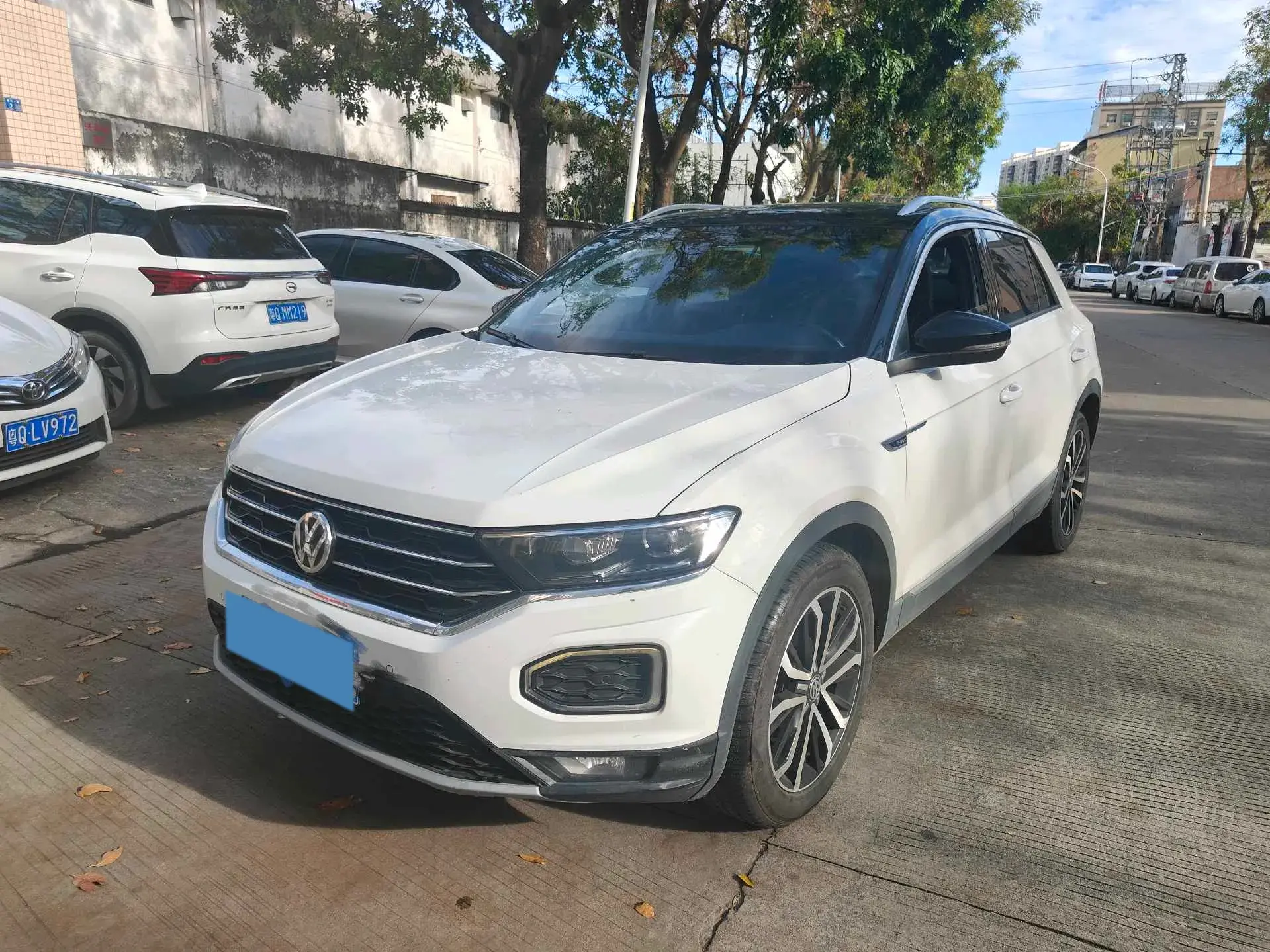 2018 VOLKSWAGEN T-ROC view 1