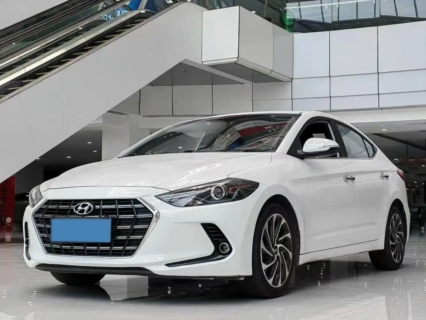 2019 HYUNDAI ELANTRA view 1