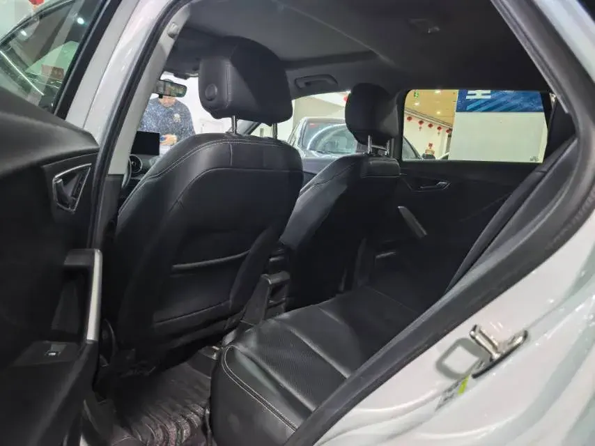 2021 AUDI Q2L thumbnail 3