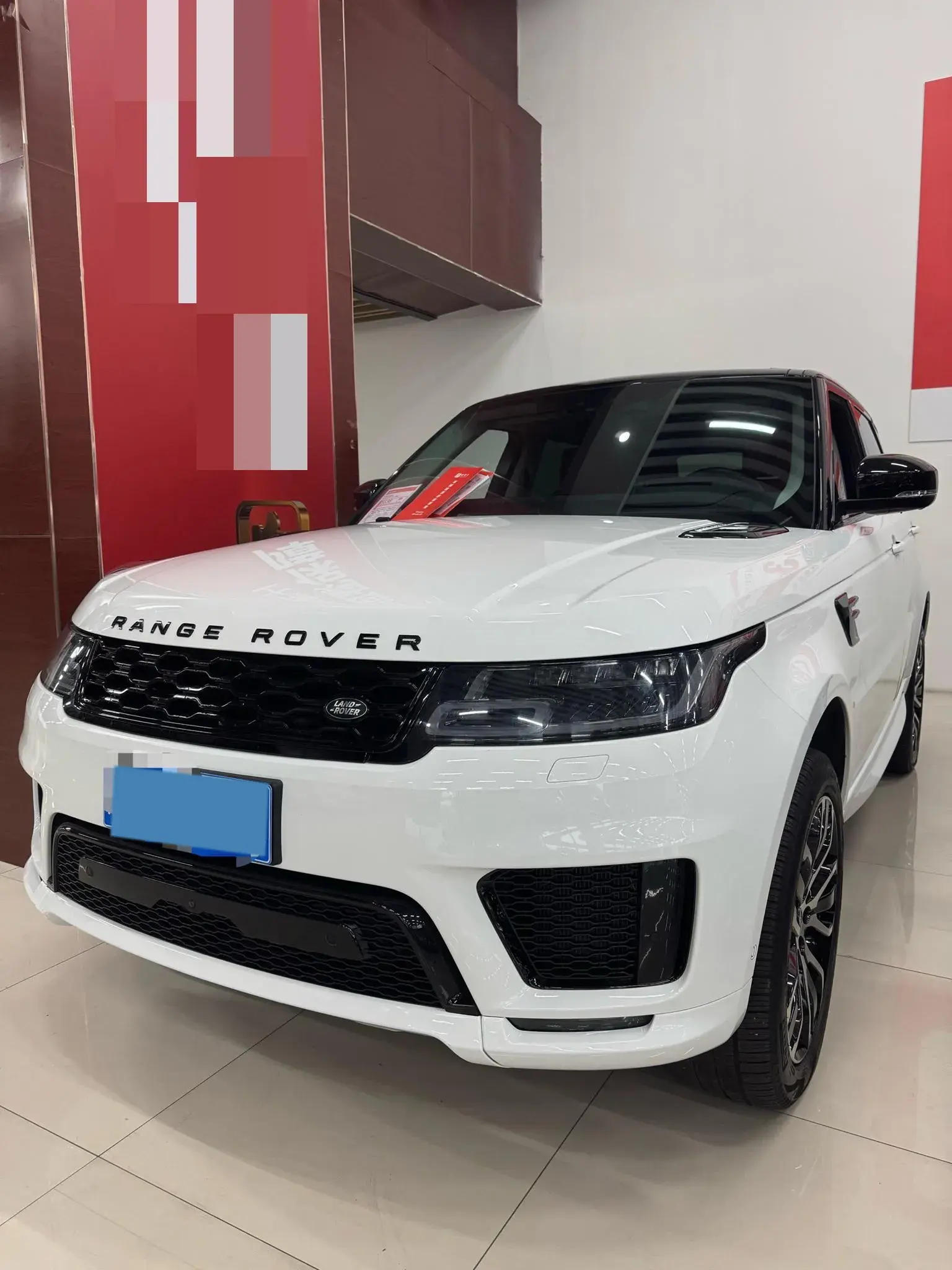 2022 LAND ROVER view 1