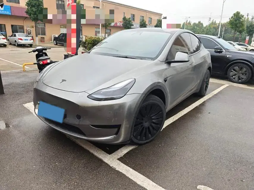 2023 TESLA MODEL view 1